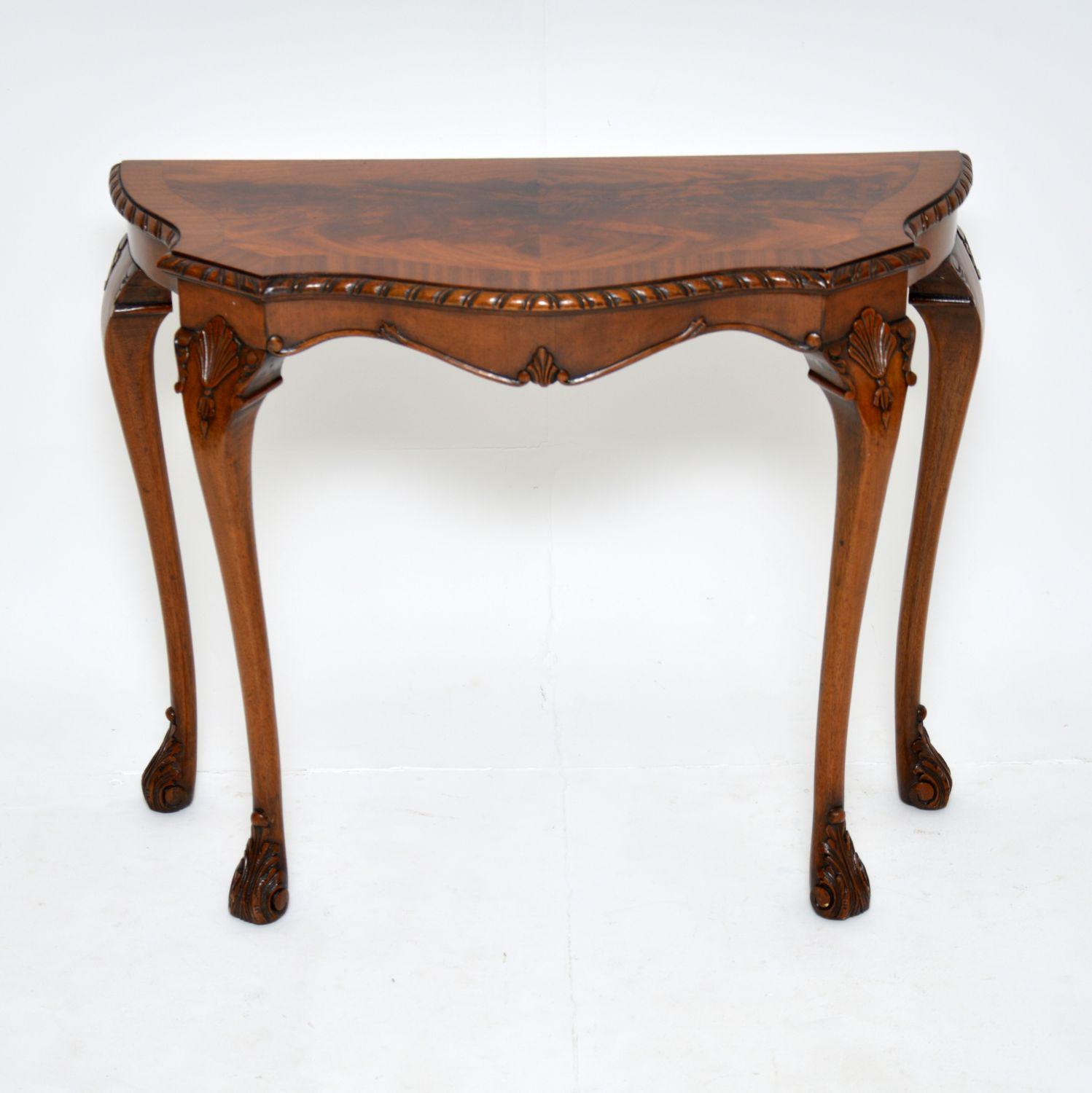 Antique Serpentine Shaped Mahogany Console Table (1 of 7) Antique Serpentine Shaped Mahogany Console Table (1 of 7)