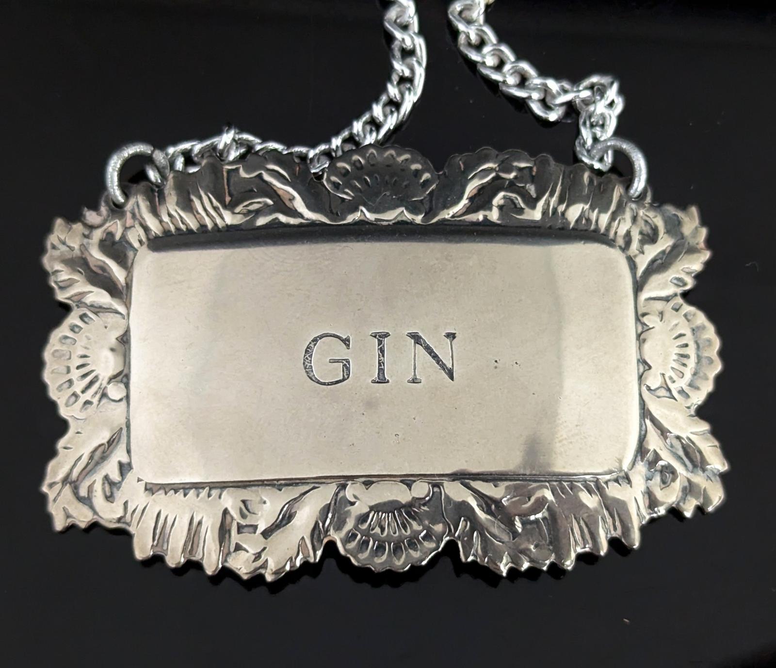 Vintage Silver Plated Gin Label / Bottle Tag (1 of 13) Vintage Silver Plated Gin Label / Bottle Tag (1 of 13)