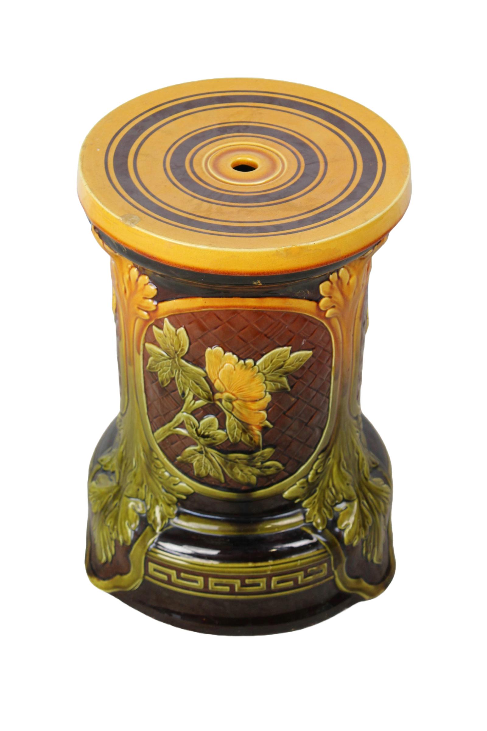 Victorian Majolica Garden Seat (1 of 13) Victorian Majolica Garden Seat (1 of 13)