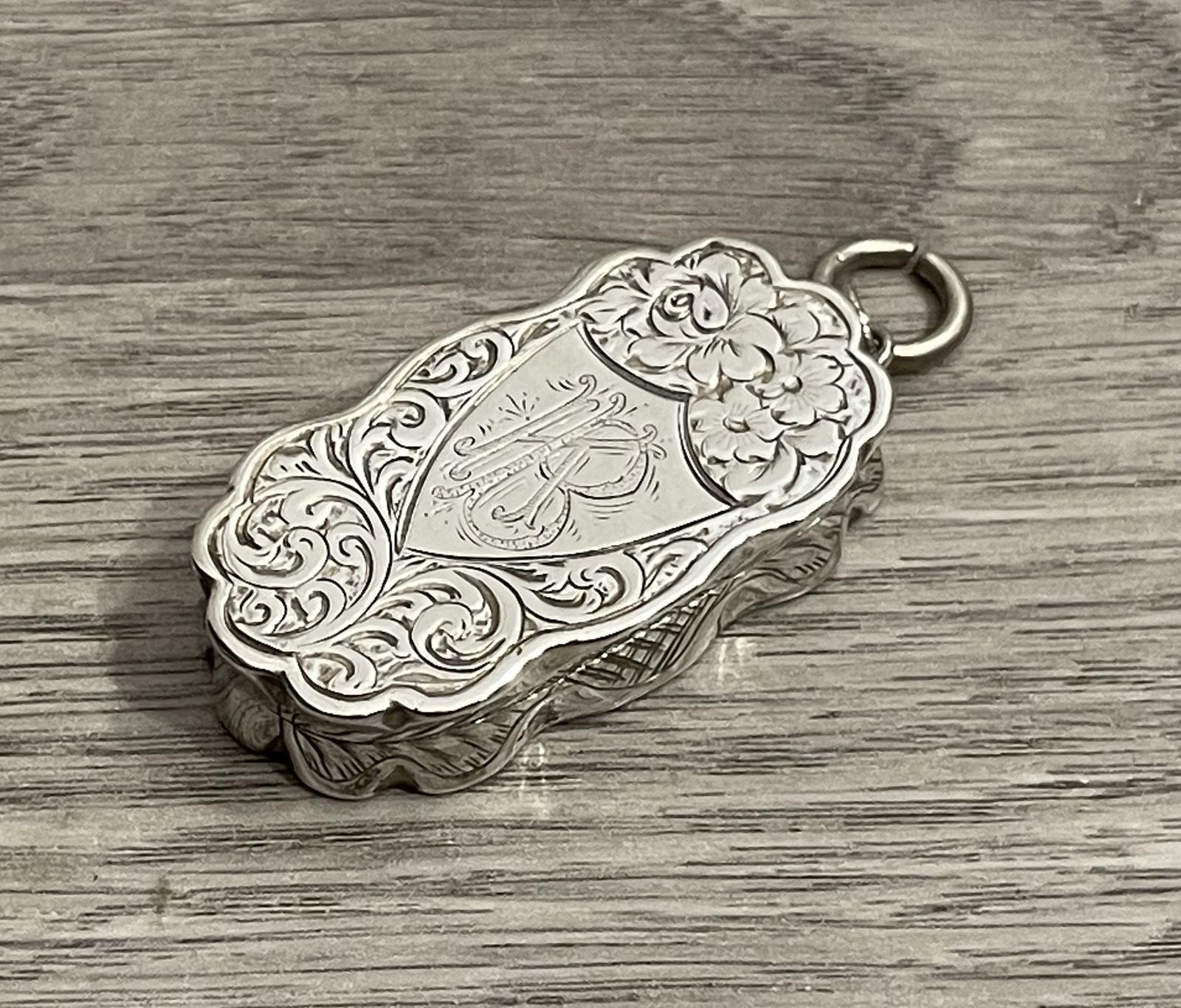 Victorian Silver Vinaigrette 1897 (1 of 7) Victorian Silver Vinaigrette 1897 (1 of 7)