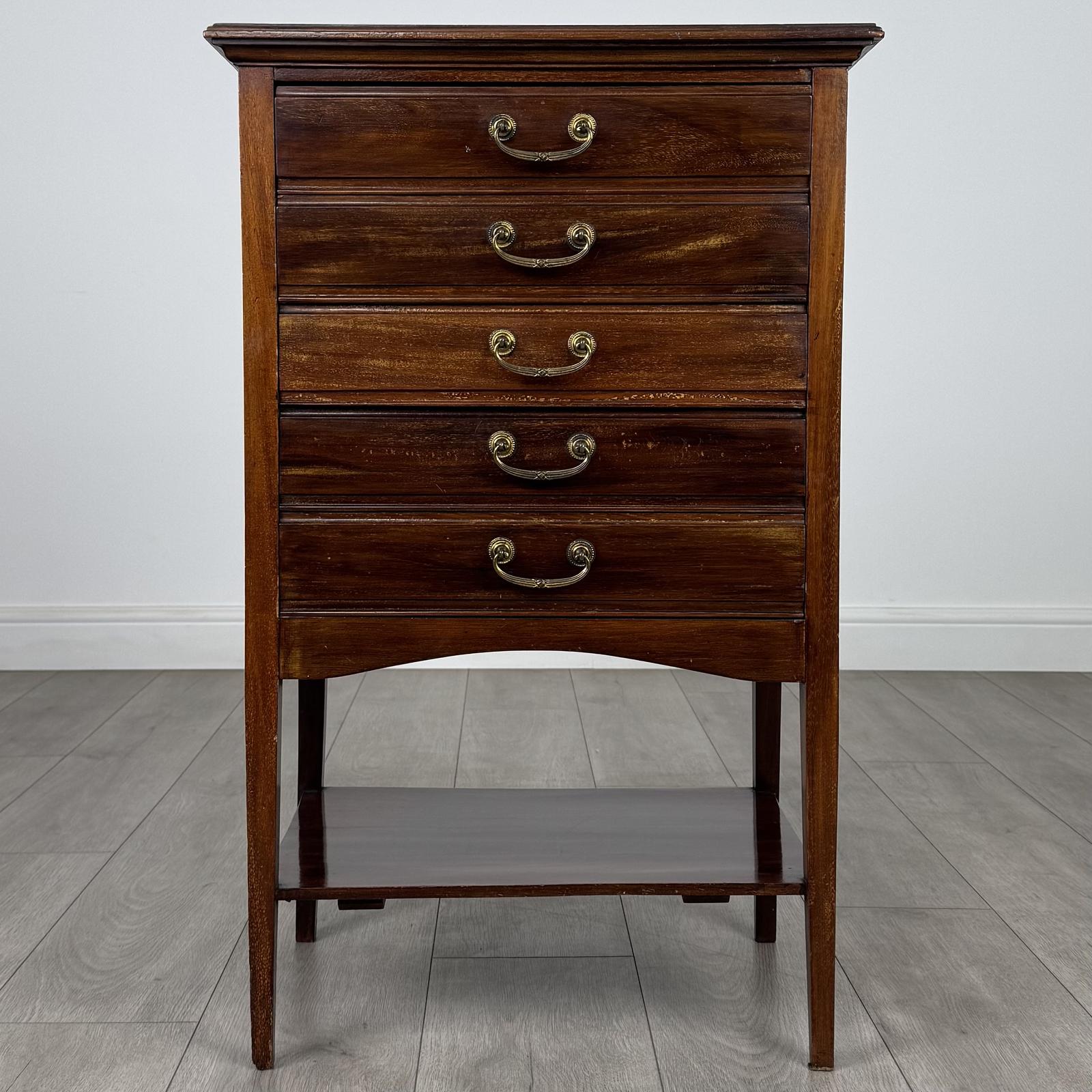 Antique 20th Century Cabinet in Mahogany (1 of 13) Antique 20th Century Cabinet in Mahogany (1 of 13)