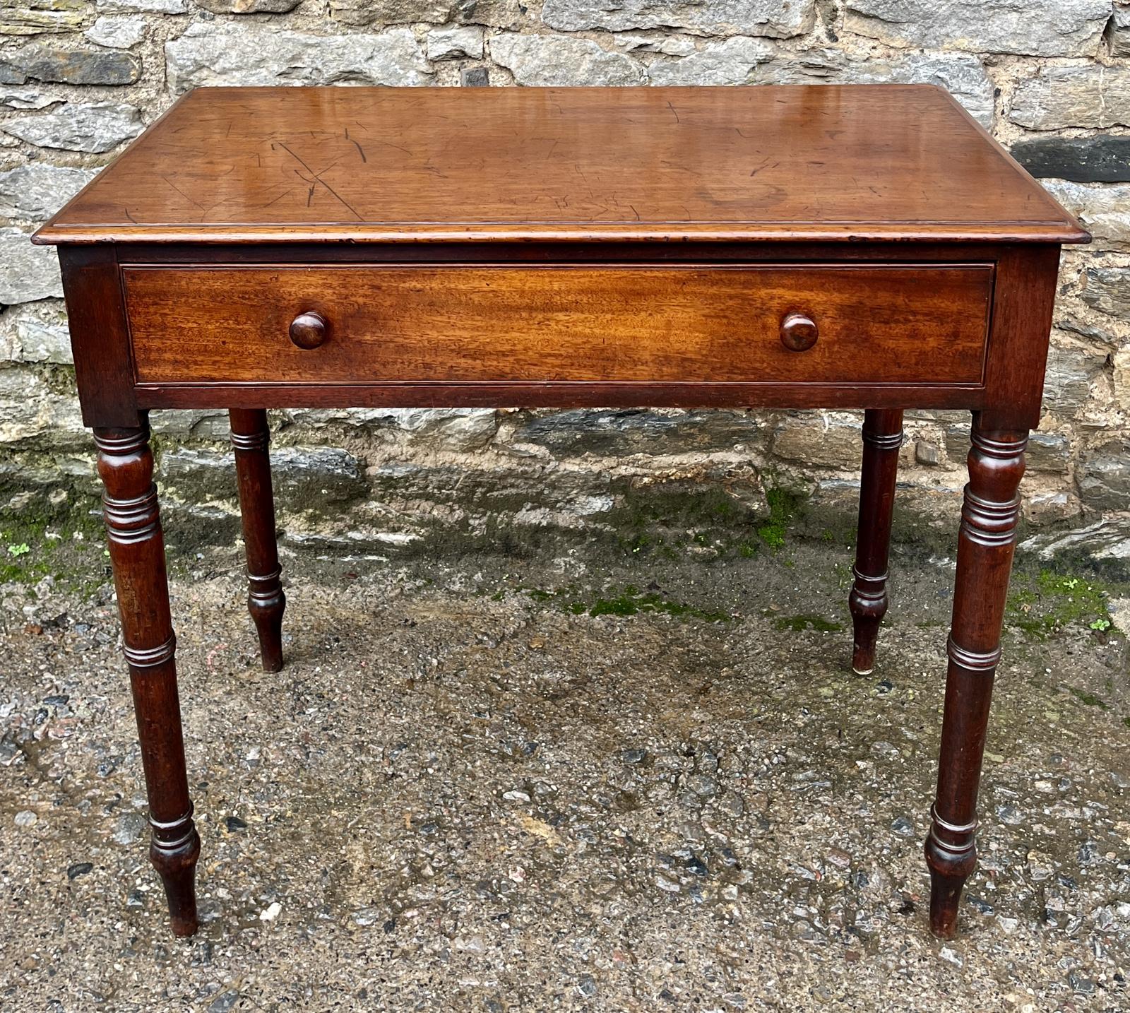 Victorian Mahogany Side Table (1 of 11) Victorian Mahogany Side Table (1 of 11)