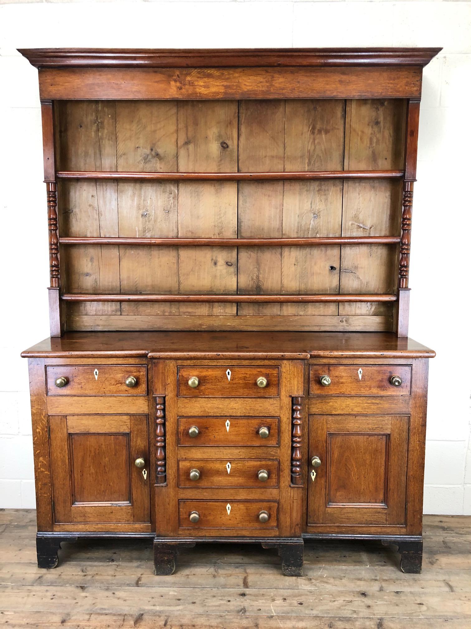 Antique Welsh Oak Anglesey Dresser (1 of 17) Antique Welsh Oak Anglesey Dresser (1 of 17)