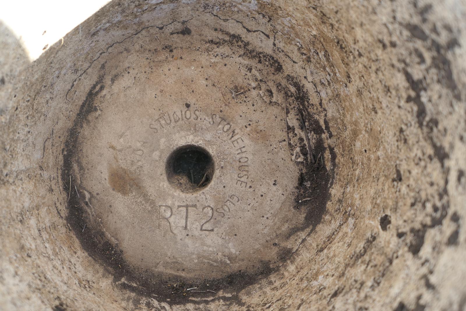 A Set of 5 Studio Stonehouse Cotswold Planters (1 of 6)