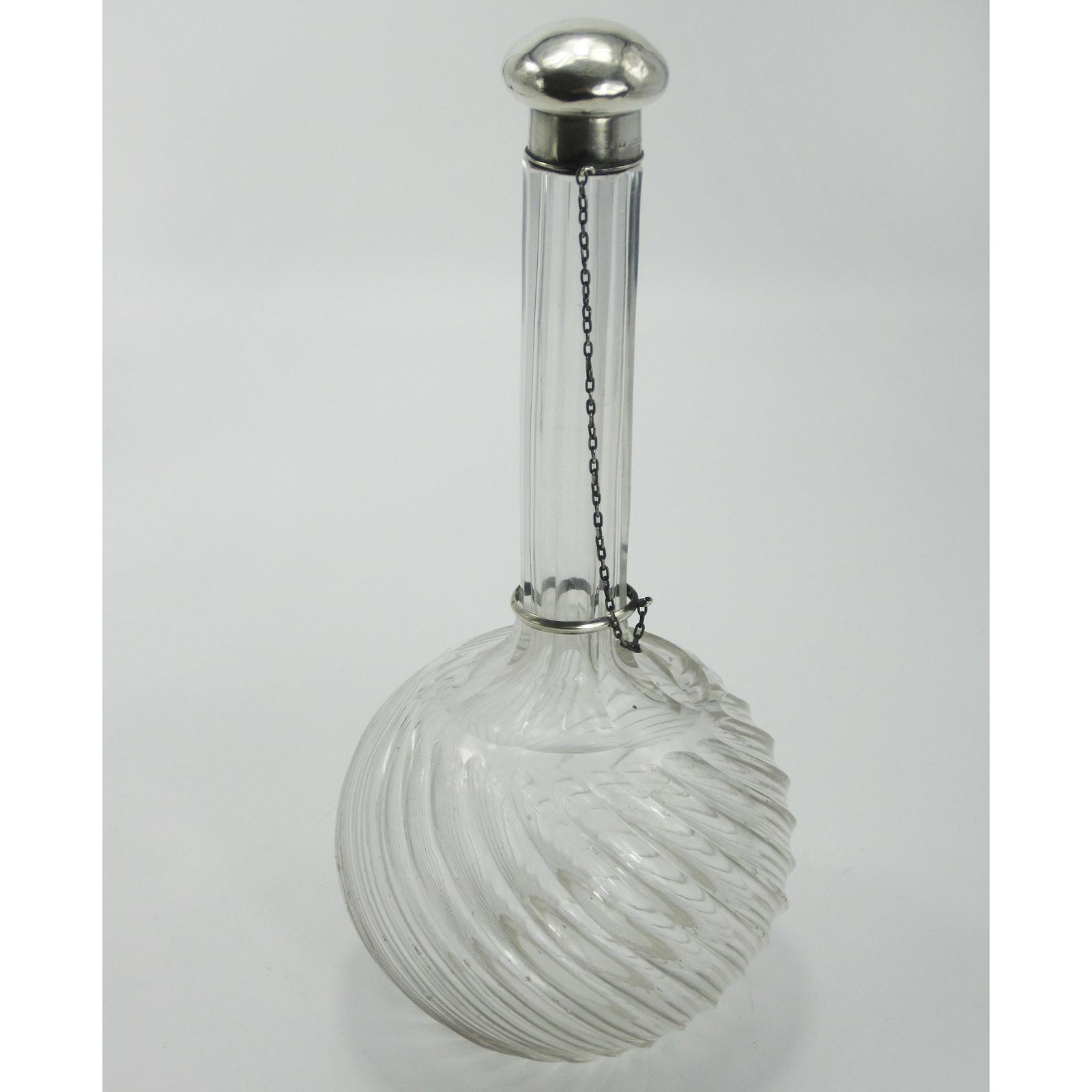 Elegant Victorian Silver & Glass Perfume Bottle with Pull Off Plain Domed Lid (1 of 4) Elegant Victorian Silver & Glass Perfume Bottle with Pull Off Plain Domed Lid (1 of 4)