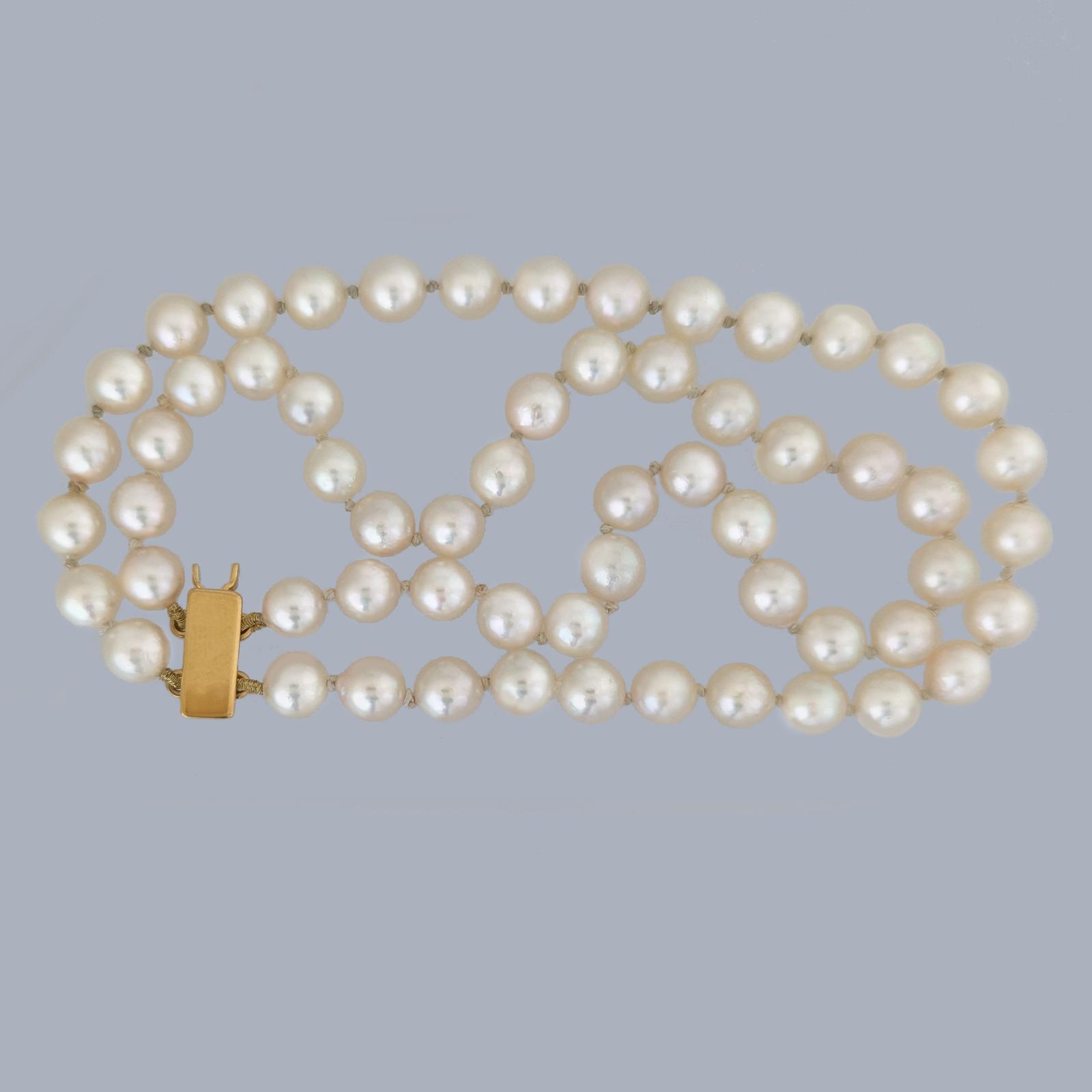Vintage Double Strand Cultured Pearl Bracelet with 9ct Gold Clasp 1970s (1 of 7) Vintage Double Strand Cultured Pearl Bracelet with 9ct Gold Clasp 1970s (1 of 7)