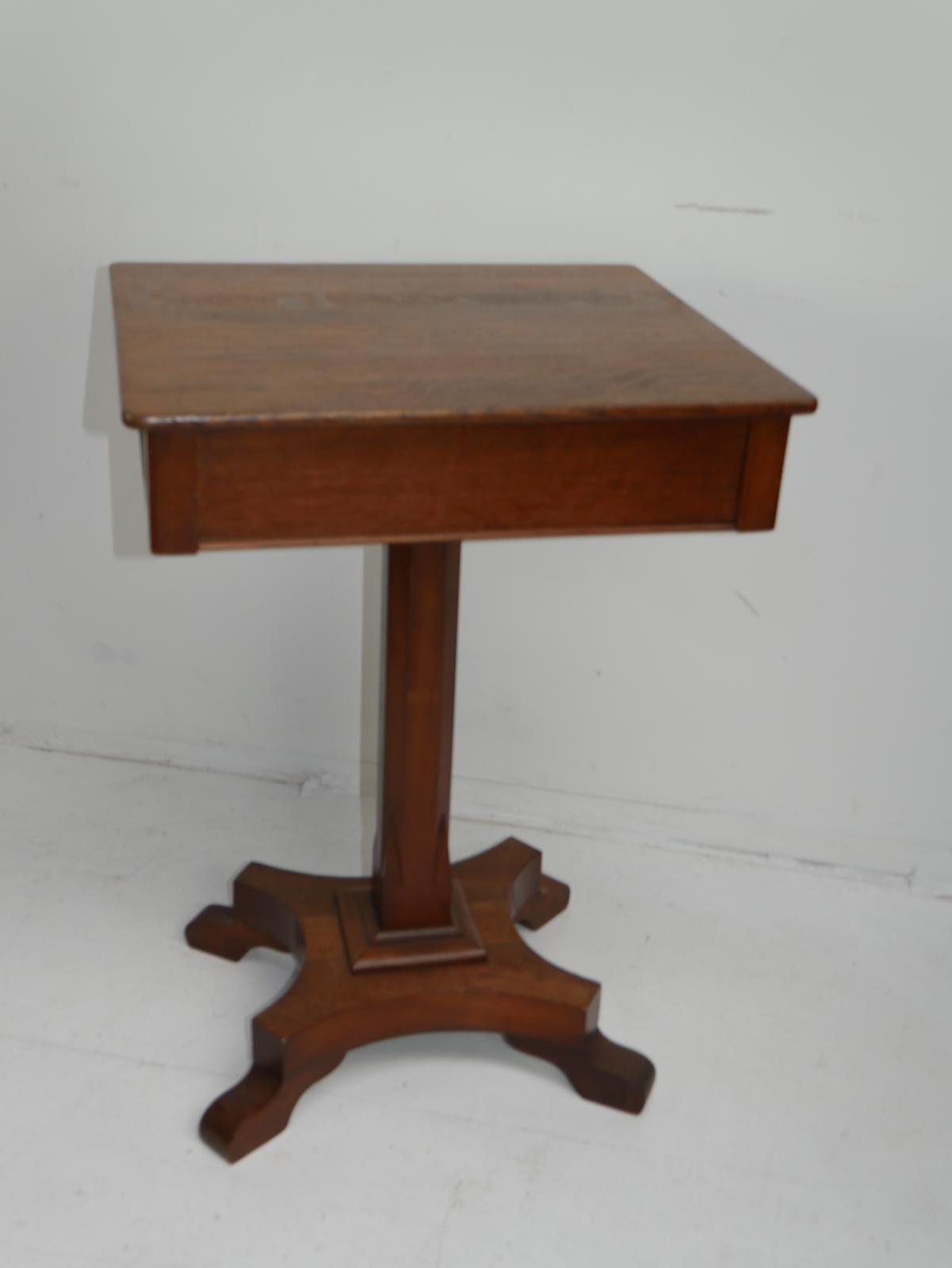 Oak Lamp Side Table (1 of 8)