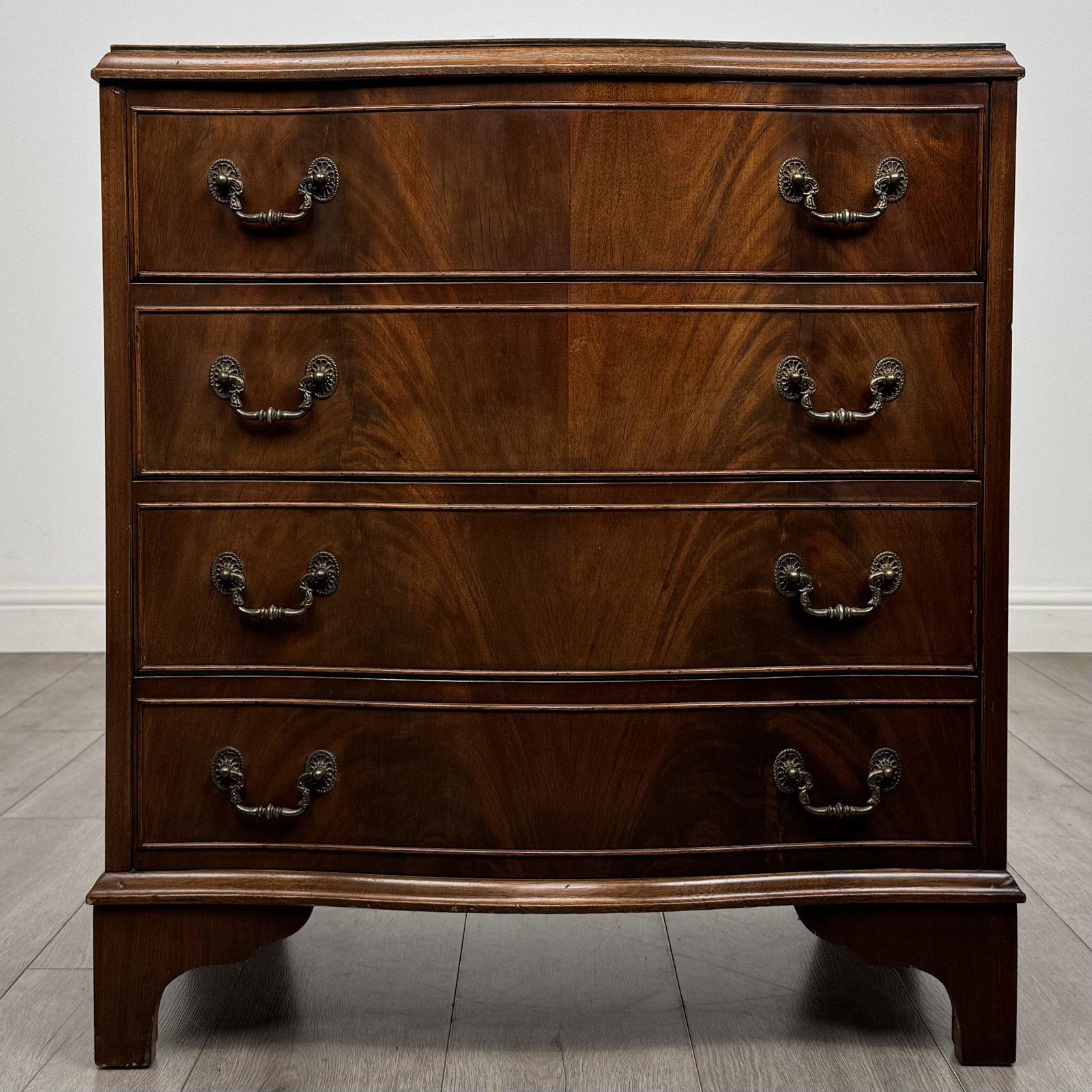Vintage Small Mahogany Chest of Drawers | Serpentine & Bracket Feet | AF-6672 (1 of 11) Vintage Small Mahogany Chest of Drawers | Serpentine & Bracket Feet | AF-6672 (1 of 11)