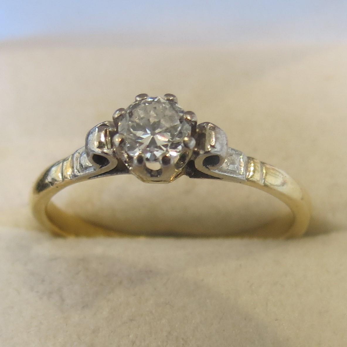 Antique Diamond Solitaire 18ct Gold Ring (1 of 6)