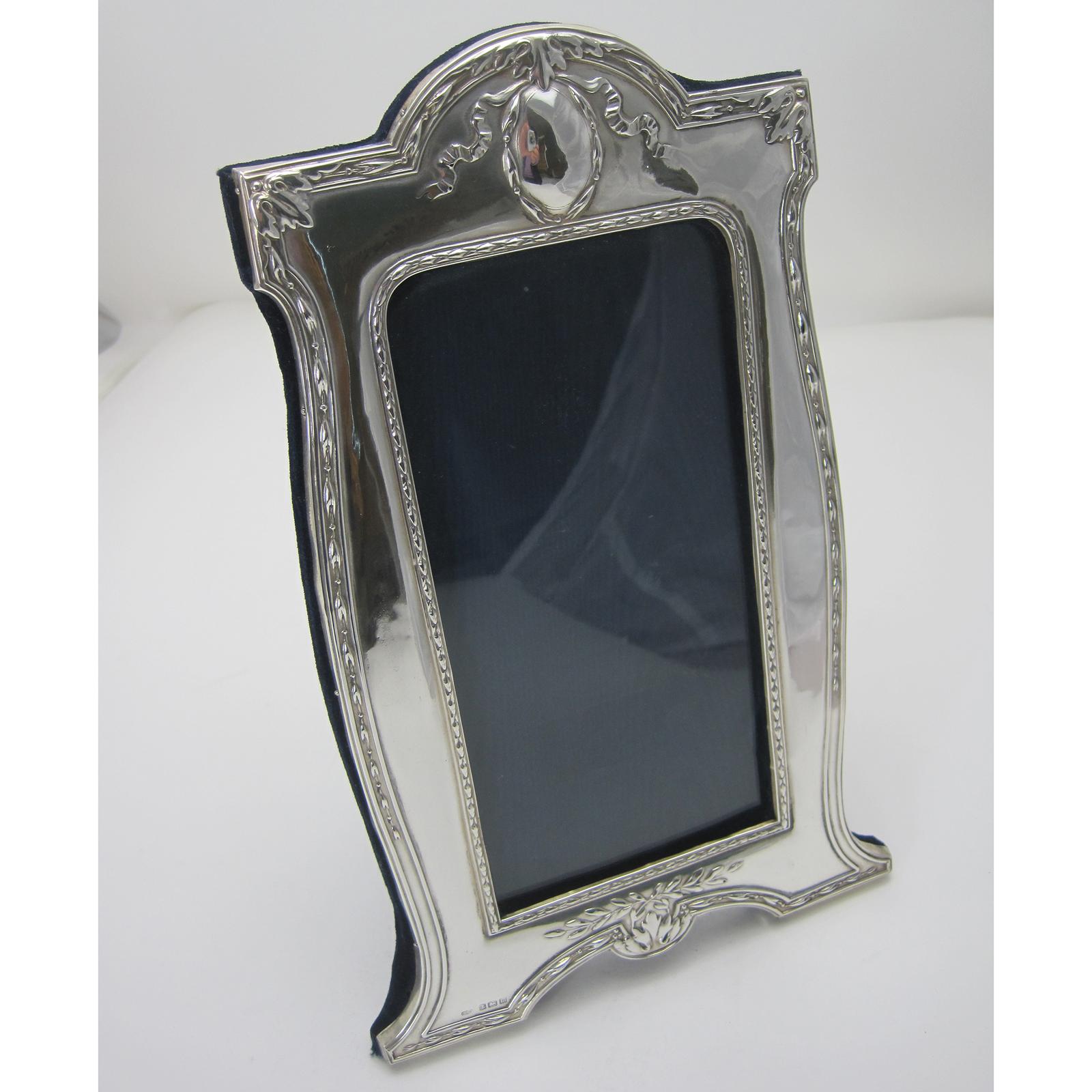 Edwardian Silver Photo Frame with Refurbished Easel Back (1 of 7) Edwardian Silver Photo Frame with Refurbished Easel Back (1 of 7)