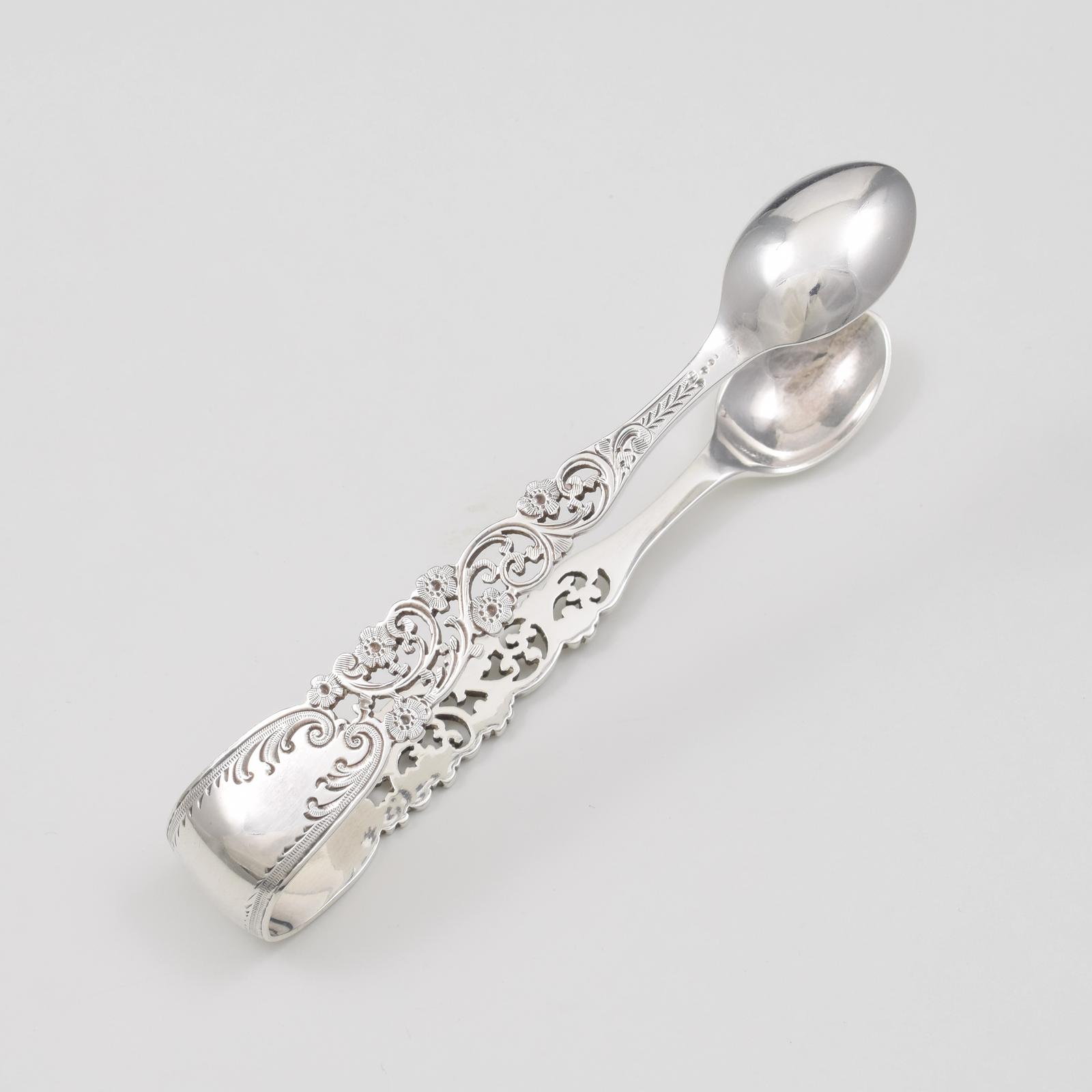 Fine & Pretty Pair of Victorian Art Nouveau Pierced Silver Sugar Tongs (1 of 8) Fine & Pretty Pair of Victorian Art Nouveau Pierced Silver Sugar Tongs (1 of 8)