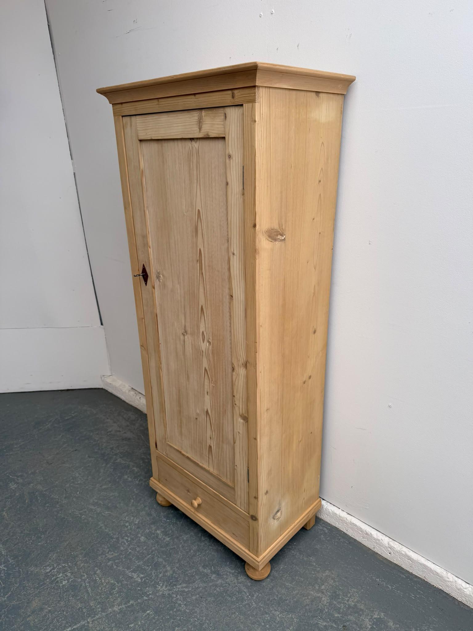 Lovely Small Shallow Antique Pine 1 Door Bathroom Cupboard to wax / paint (1 of 9) Lovely Small Shallow Antique Pine 1 Door Bathroom Cupboard to wax / paint (1 of 9)