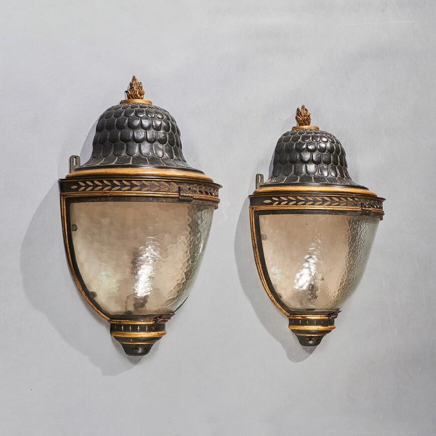 Impressive Pair of Large Early 19th Century French Tole Peinte & Parcel Gilt Wall Lanterns (1 of 8)