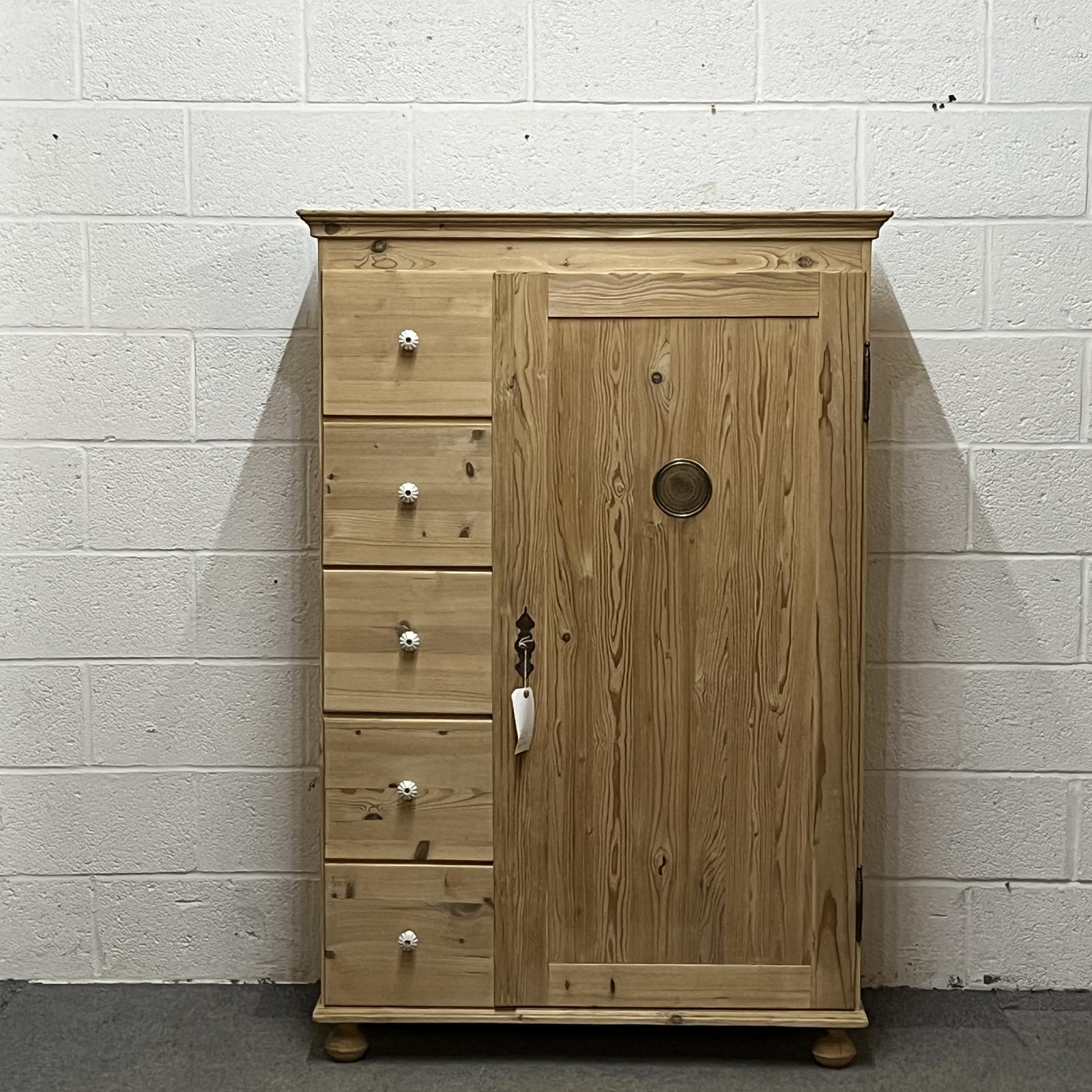 Large Single Door Pine Larder Cupboard with 5 Drawers (1 of 9) Large Single Door Pine Larder Cupboard with 5 Drawers (1 of 9)