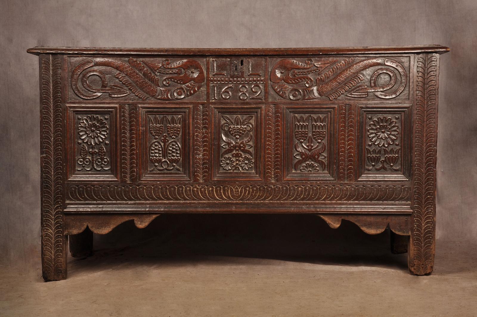 17th Century Oak Lancashire Coffer (1 of 15)