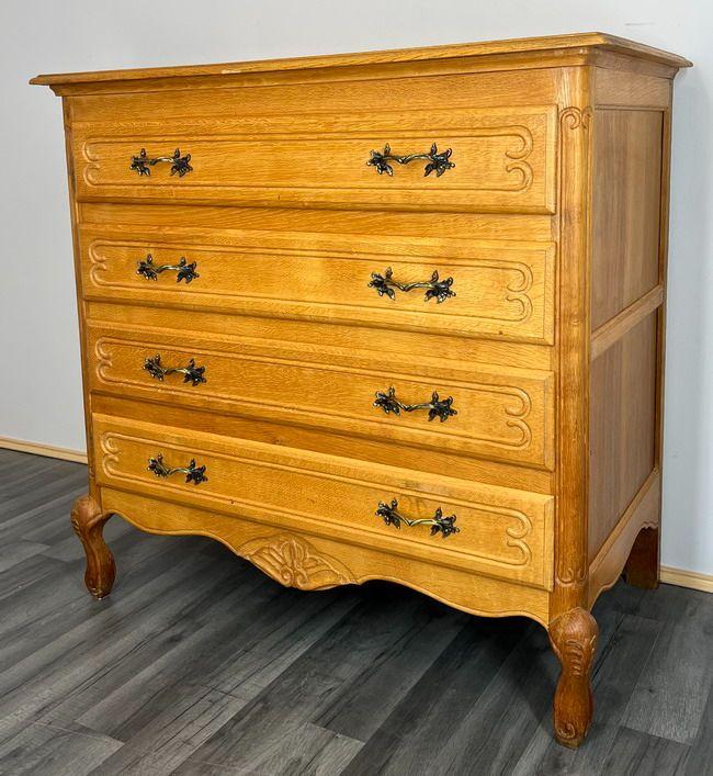 Vintage French Chest of Drawers (1 of 9) Vintage French Chest of Drawers (1 of 9)