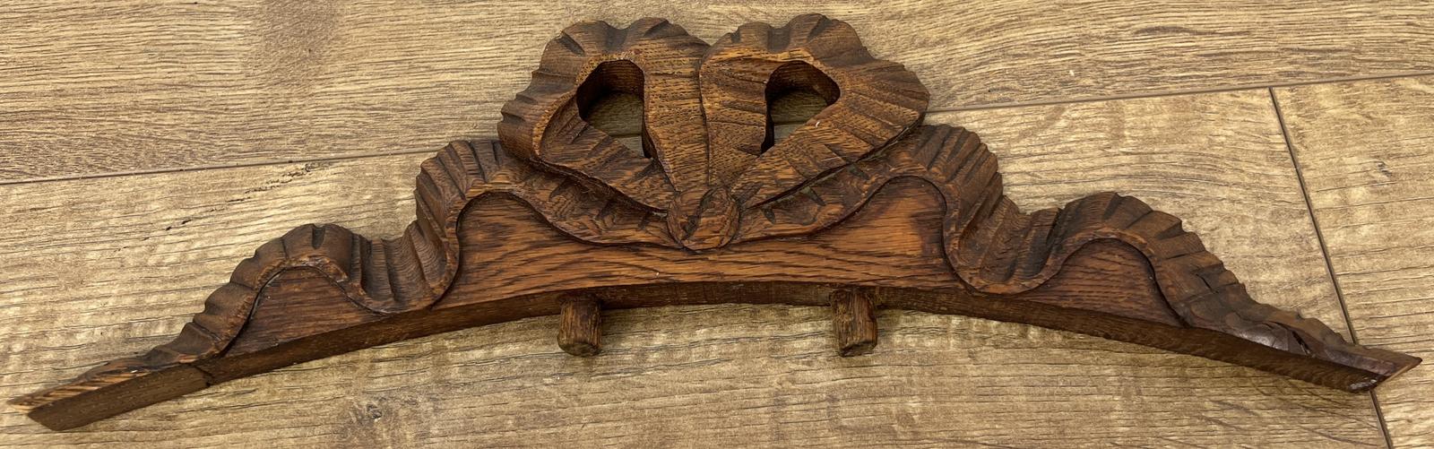 Pediment Antique French Style Oak Hand Carved Decorative Crest (1 of 5) Pediment Antique French Style Oak Hand Carved Decorative Crest (1 of 5)