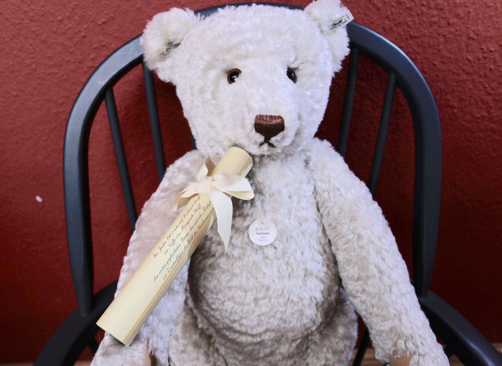Steiff 'Teddy Bear 1908 White 65' Replica | old-mill-antiques