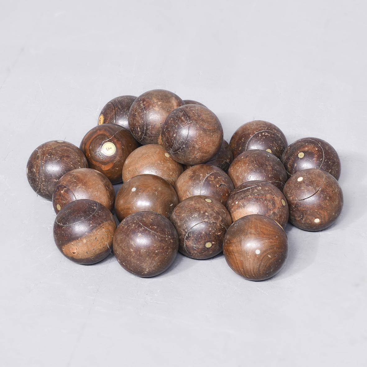 20 Laburnum Carpet Bowls (1 of 7)