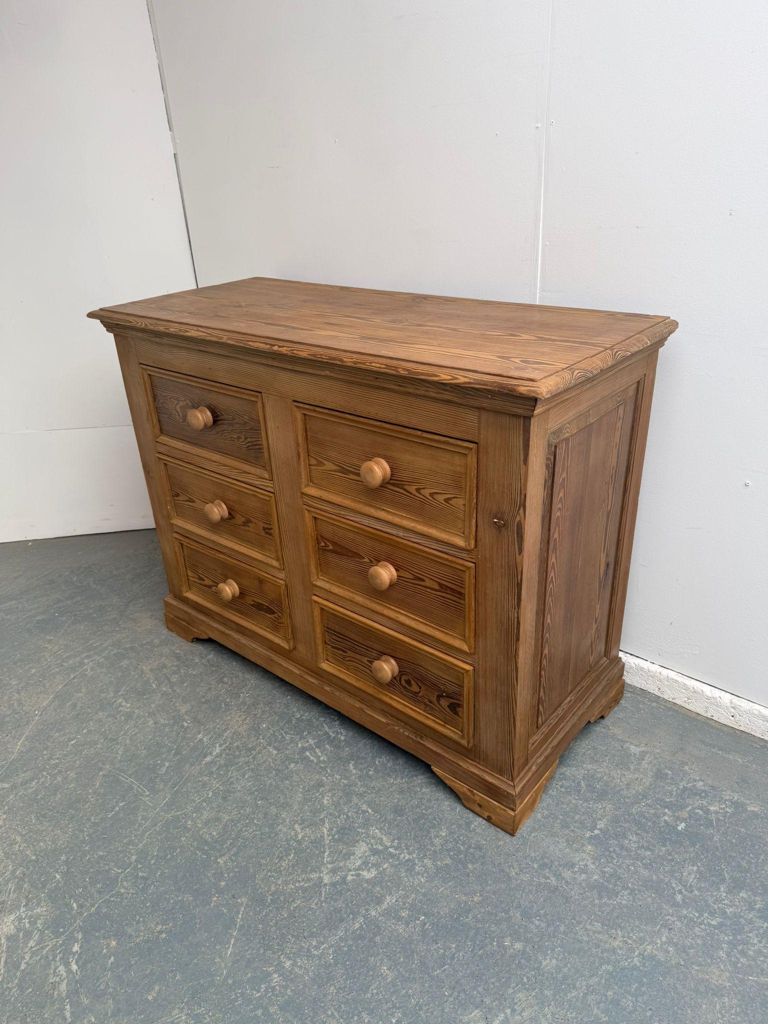 A Cracking Irish Waxed Antique / Old Pine Victorian 6 Drawer Chest of Drawers (1 of 11) A Cracking Irish Waxed Antique / Old Pine Victorian 6 Drawer Chest of Drawers (1 of 11)