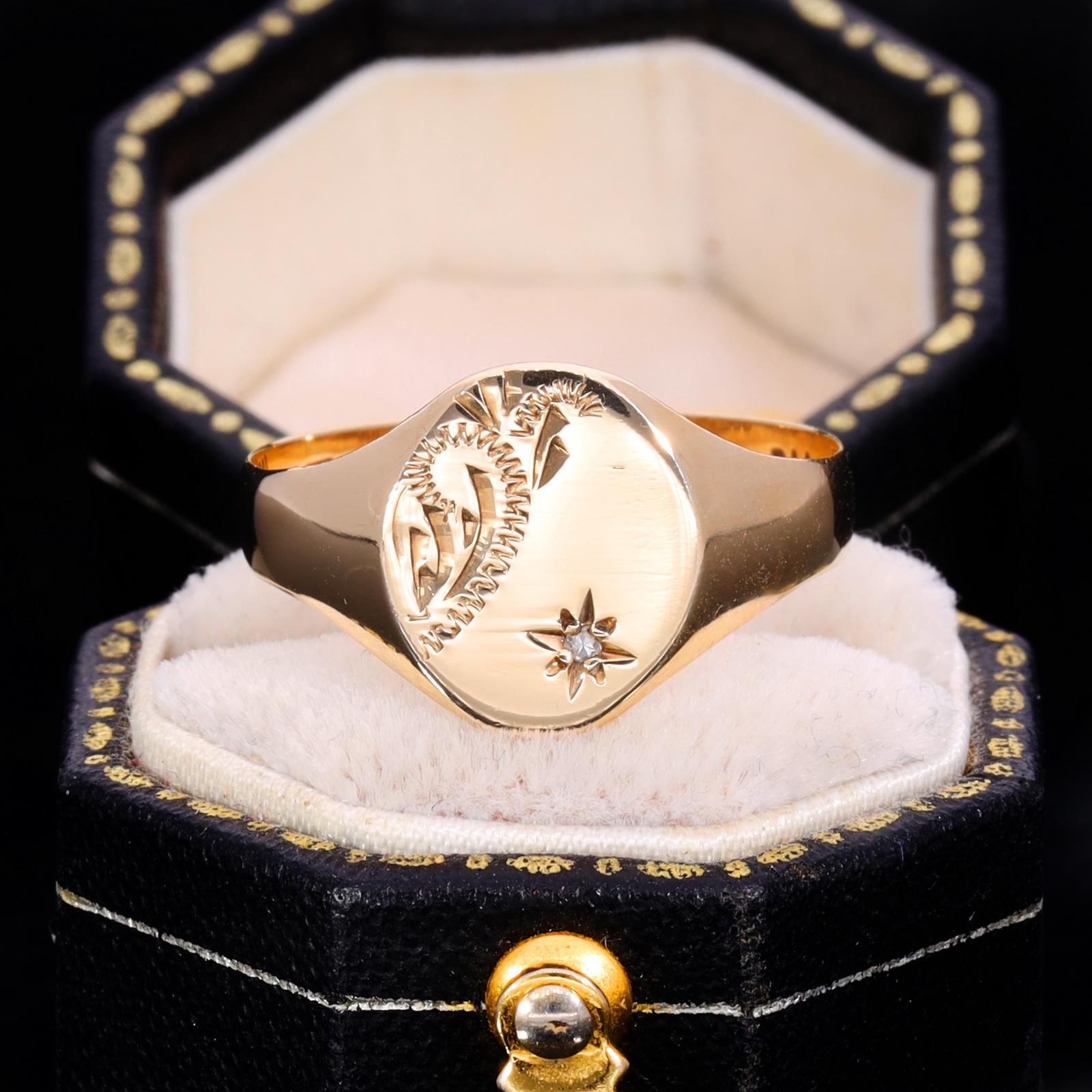 The Vintage 1992 Star Set Diamond Signet Ring (1 of 7)