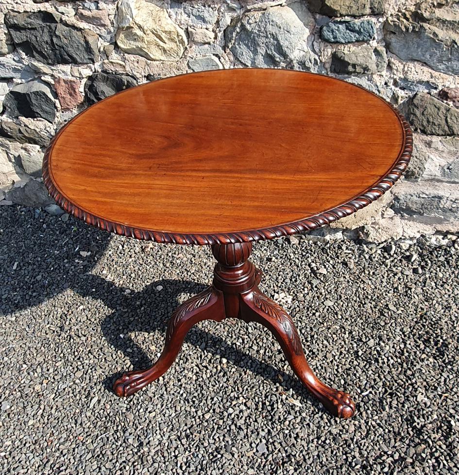 Chippendale Carved Bird-cage Tripod Table (1 of 8) Chippendale Carved Bird-cage Tripod Table (1 of 8)