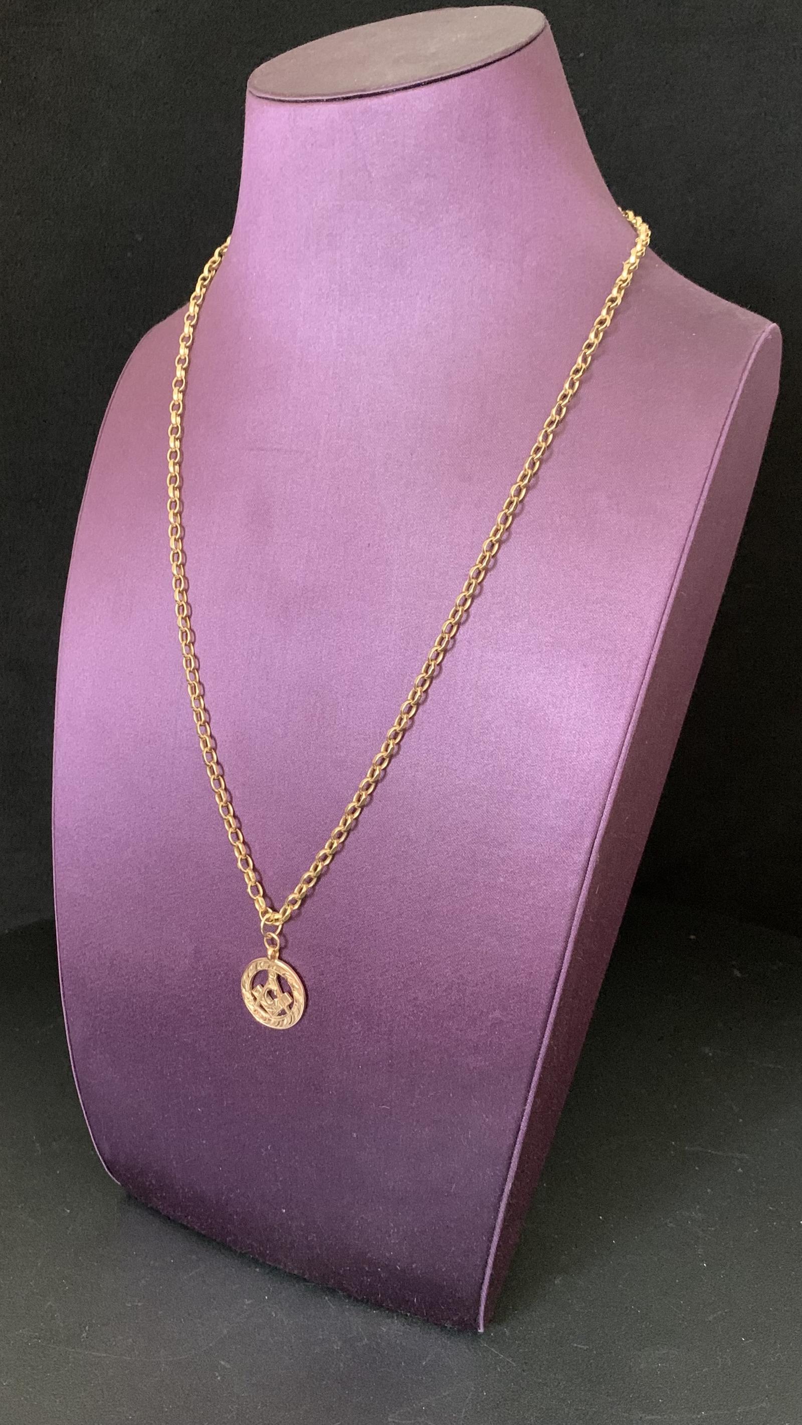 Masonic Pendent in 9ct Gold Assayed Birmingham 1919 (1 of 6)