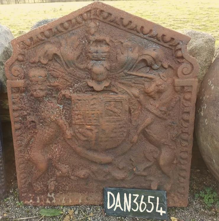 Eighteenth Century Cast-Iron Fireplace Backplate (1 of 1)