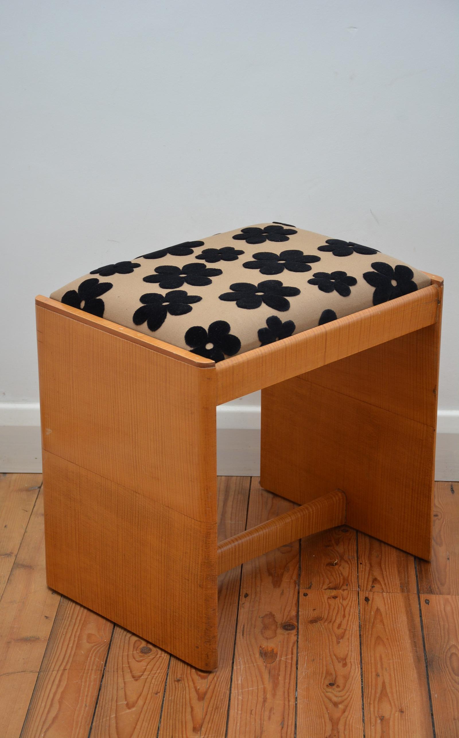 English Art Deco Sycamore Dressing Table Stool with New Flowery Top Cover (1 of 13) English Art Deco Sycamore Dressing Table Stool with New Flowery Top Cover (1 of 13)