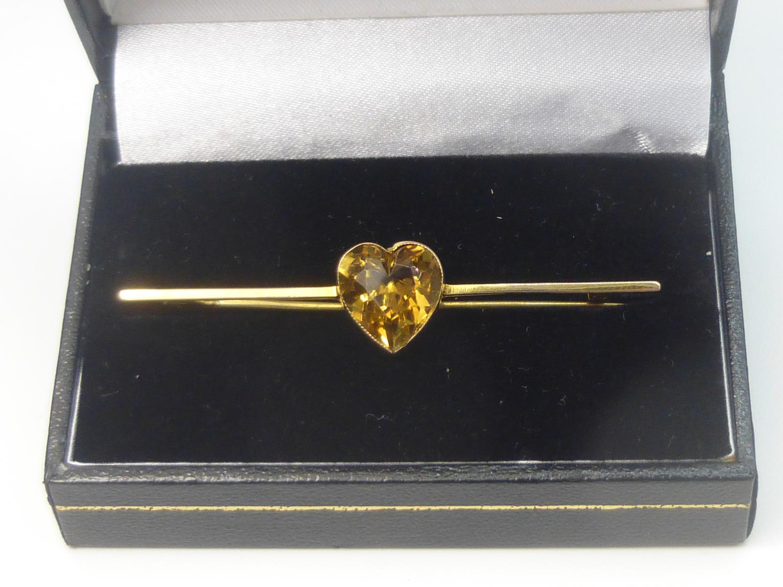 9ct Gold Heart Cut Citrine Brooch (1 of 6)