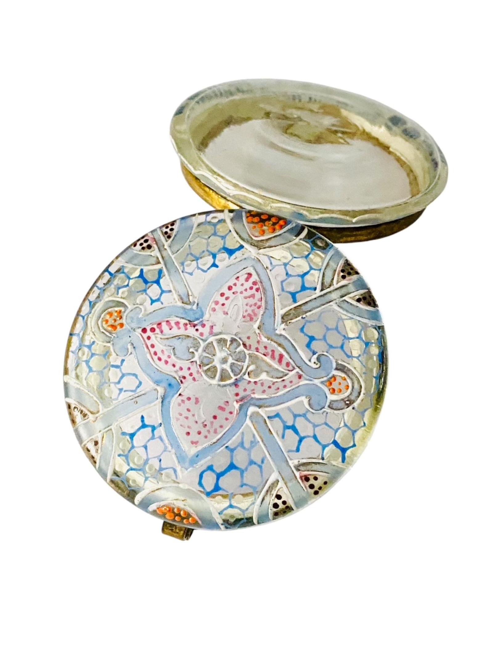 Antique Bohemain Enamelled Glass Trinket Pot / Dressing Table Box c.1880 (1 of 7)