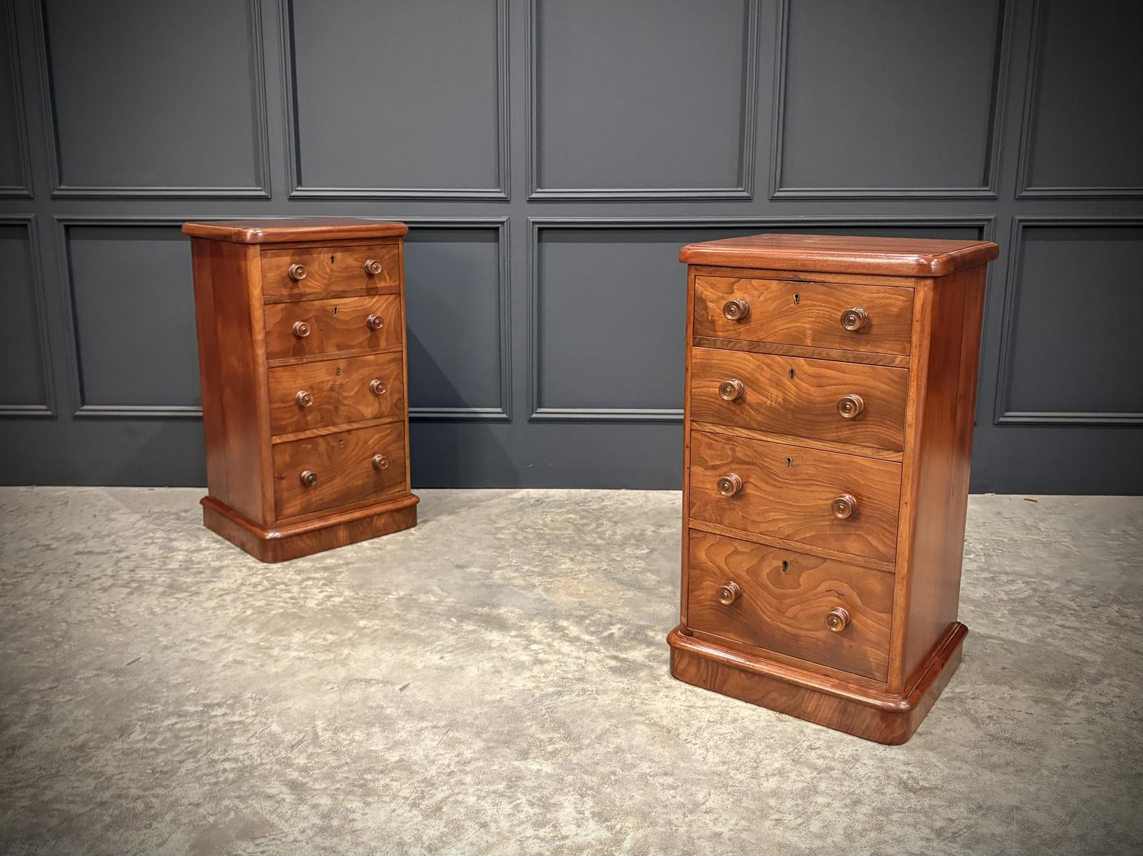 Pair of Victorian Mahogany Bedside Chests (1 of 16)