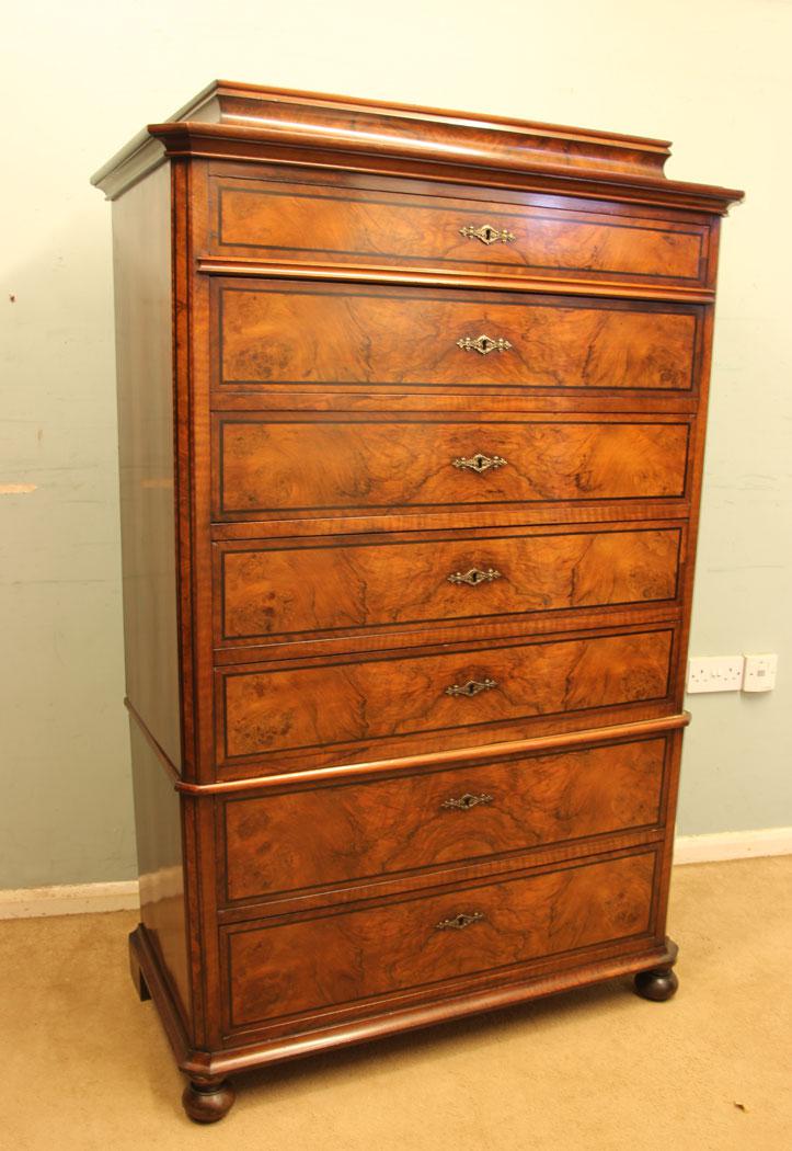 Antique Figured Walnut Chest on Chest Drawers (1 of 15) Antique Figured Walnut Chest on Chest Drawers (1 of 15)