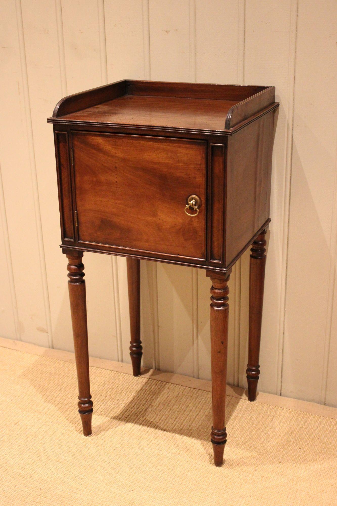 Mid 19th Century Mahogany Night Stand (1 of 10)