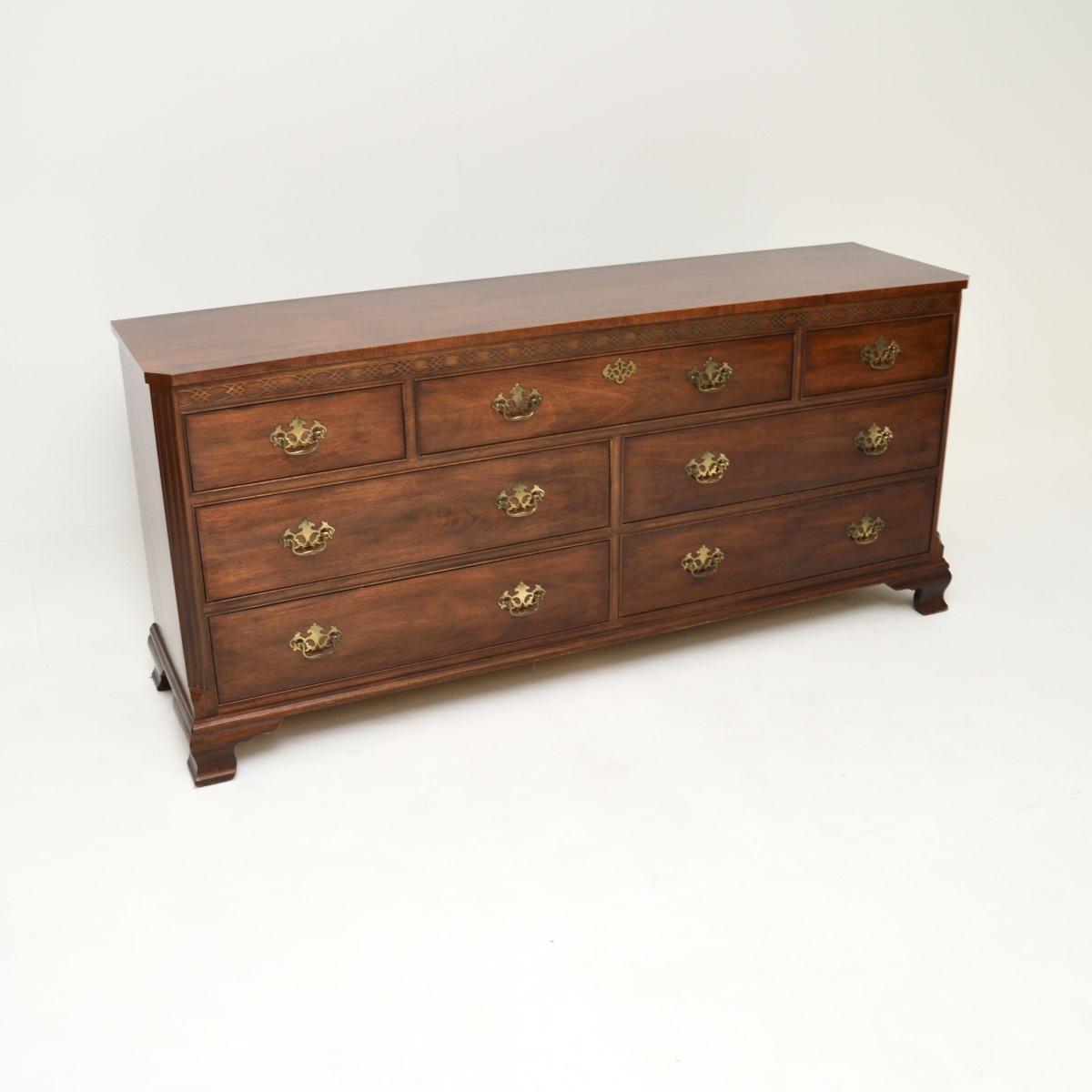 Antique Georgian Style Mahogany Chest of Drawers / Sideboard (1 of 10) Antique Georgian Style Mahogany Chest of Drawers / Sideboard (1 of 10)