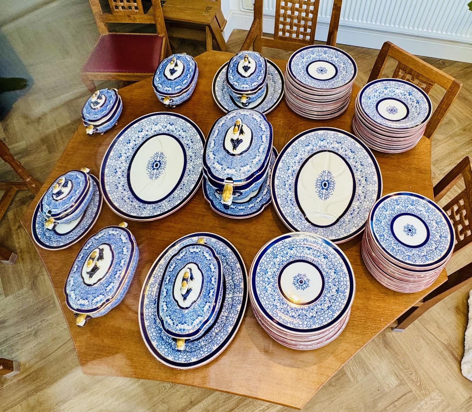 19th Century Royal Worcester Lily Dinner Service (80 Pieces) (1 of 13) 19th Century Royal Worcester Lily Dinner Service (80 Pieces) (1 of 13)