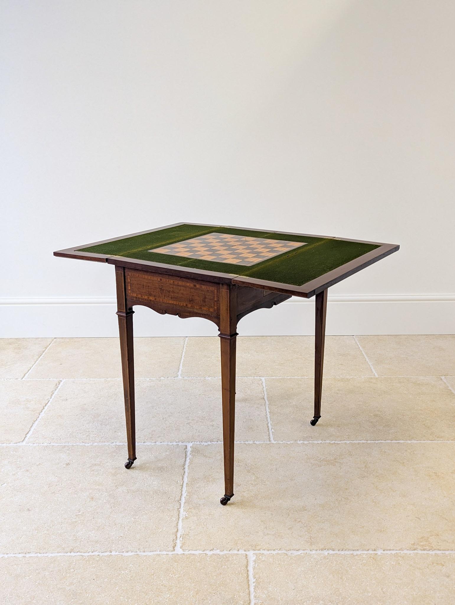Antique Edwardian Mahogany Chess, Card & Games Table c.1910 (1 of 20) Antique Edwardian Mahogany Chess, Card & Games Table c.1910 (1 of 20)