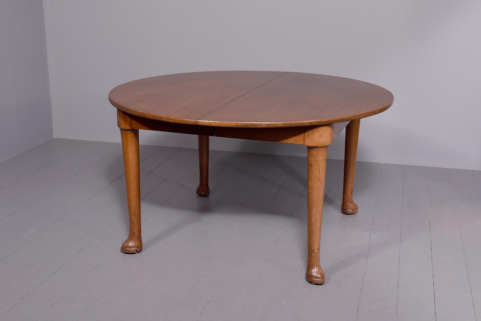 Whytock & Reid of Edinburgh Dining Table (1 of 7)
