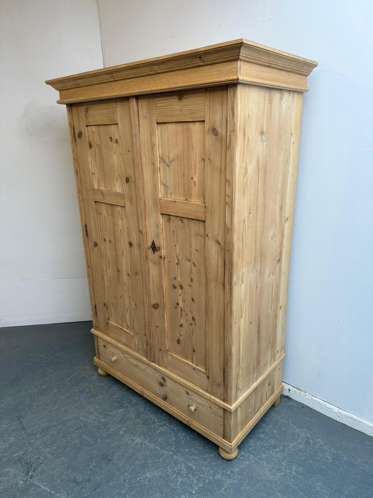 A Classic Antique / Old Pine Low Cottage 2 Door Knockdown Wardrobe to Wax/paint (1 of 12)