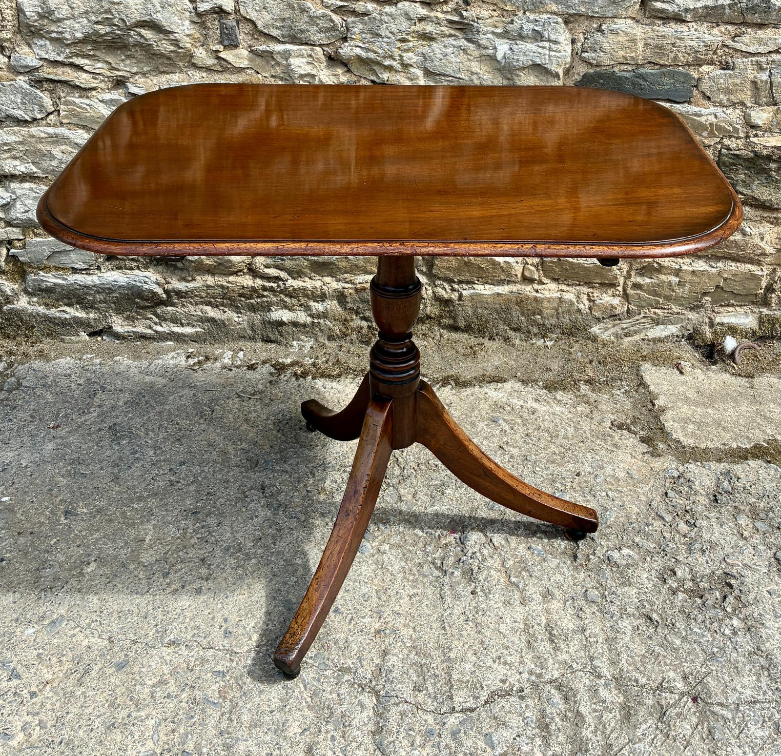 Victorian Mahogany Tilt Top Table (1 of 11) Victorian Mahogany Tilt Top Table (1 of 11)