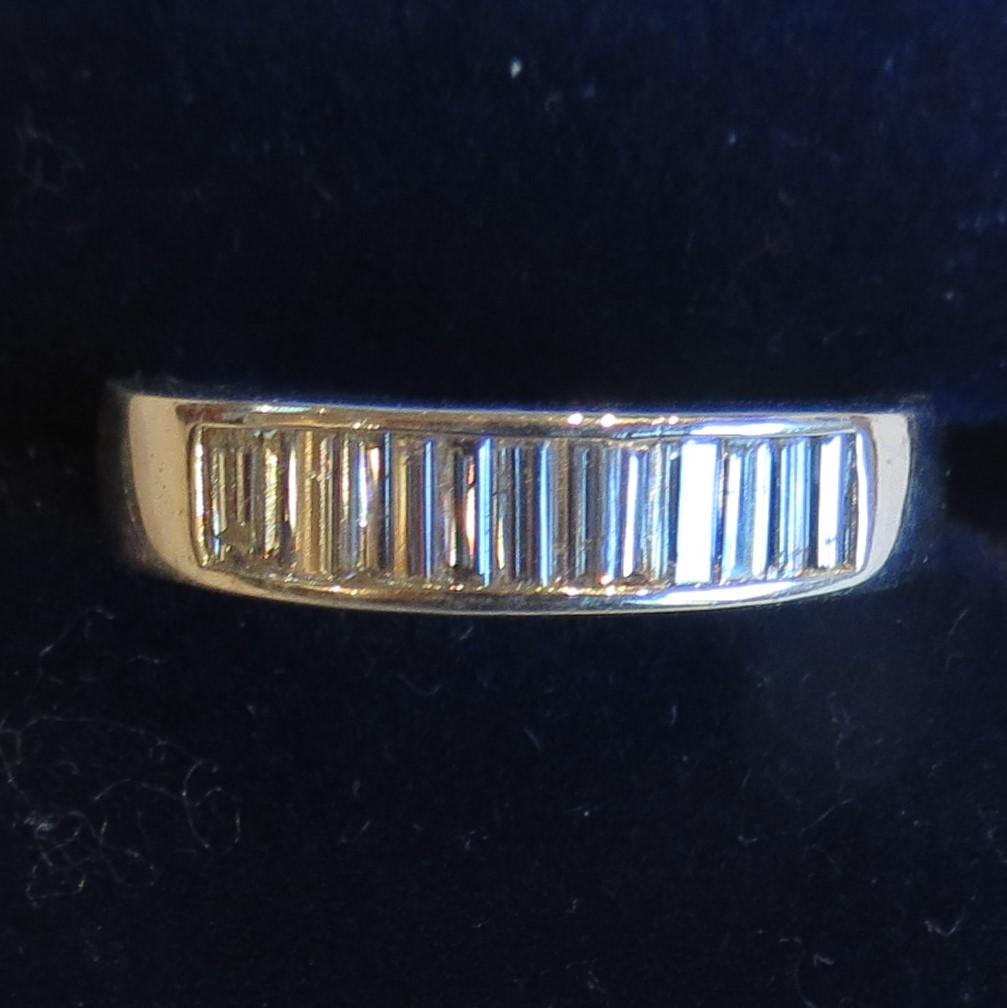 Vintage 18ct White Gold Diamond Half-eternity Ring (1 of 7)