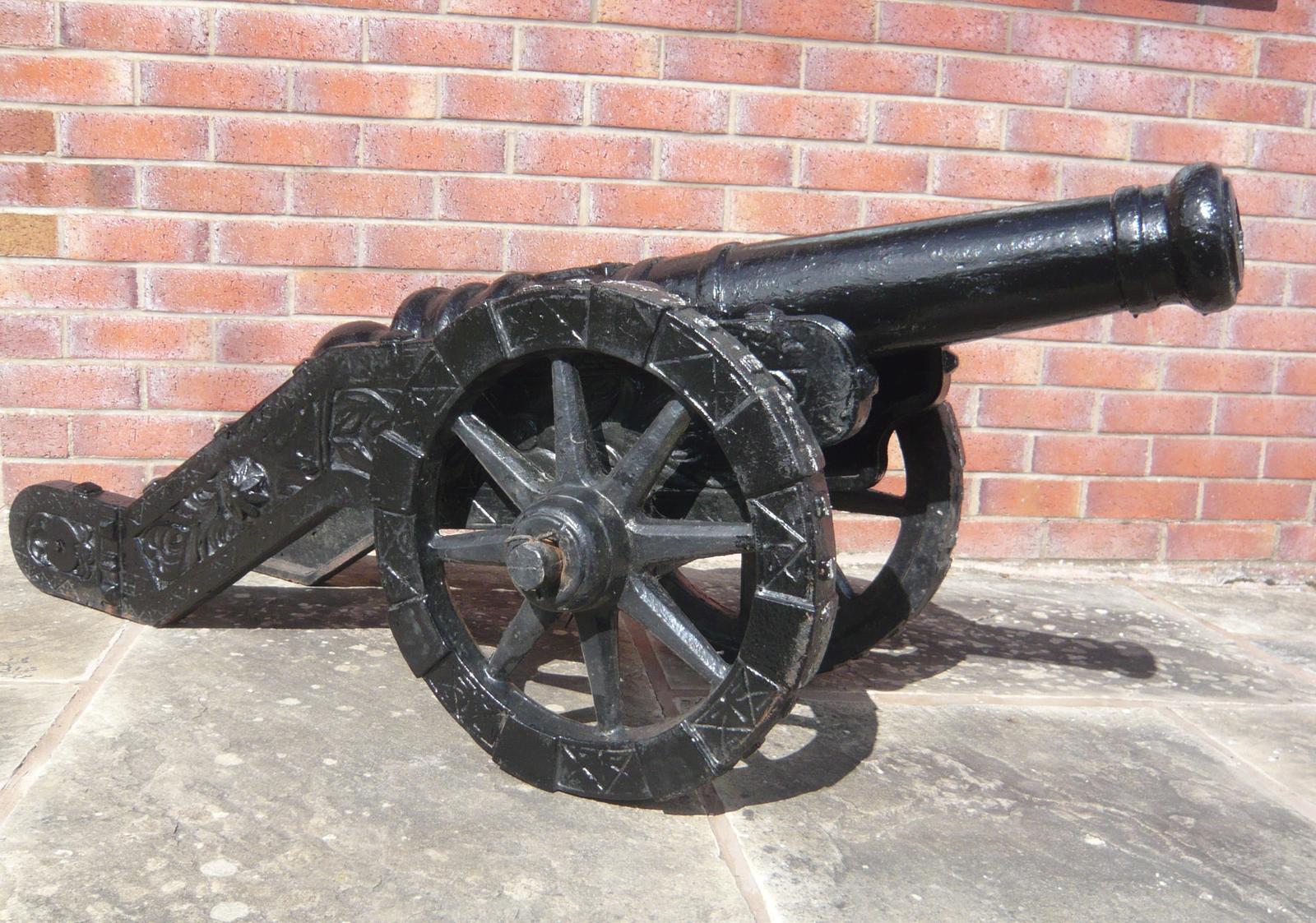 Victorian Cast Iron Signal or Ceremonial Cannon (1 of 13) Victorian Cast Iron Signal or Ceremonial Cannon (1 of 13)