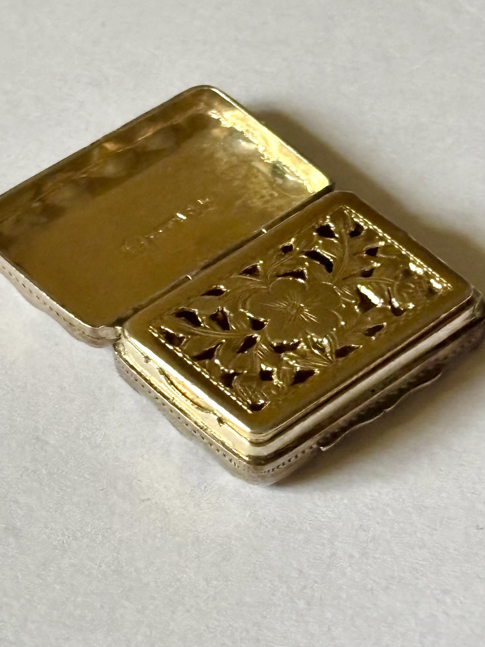 George III Silver Gilt Vinaigrette Birmingham 1817 T Simpson & Son (1 of 12)