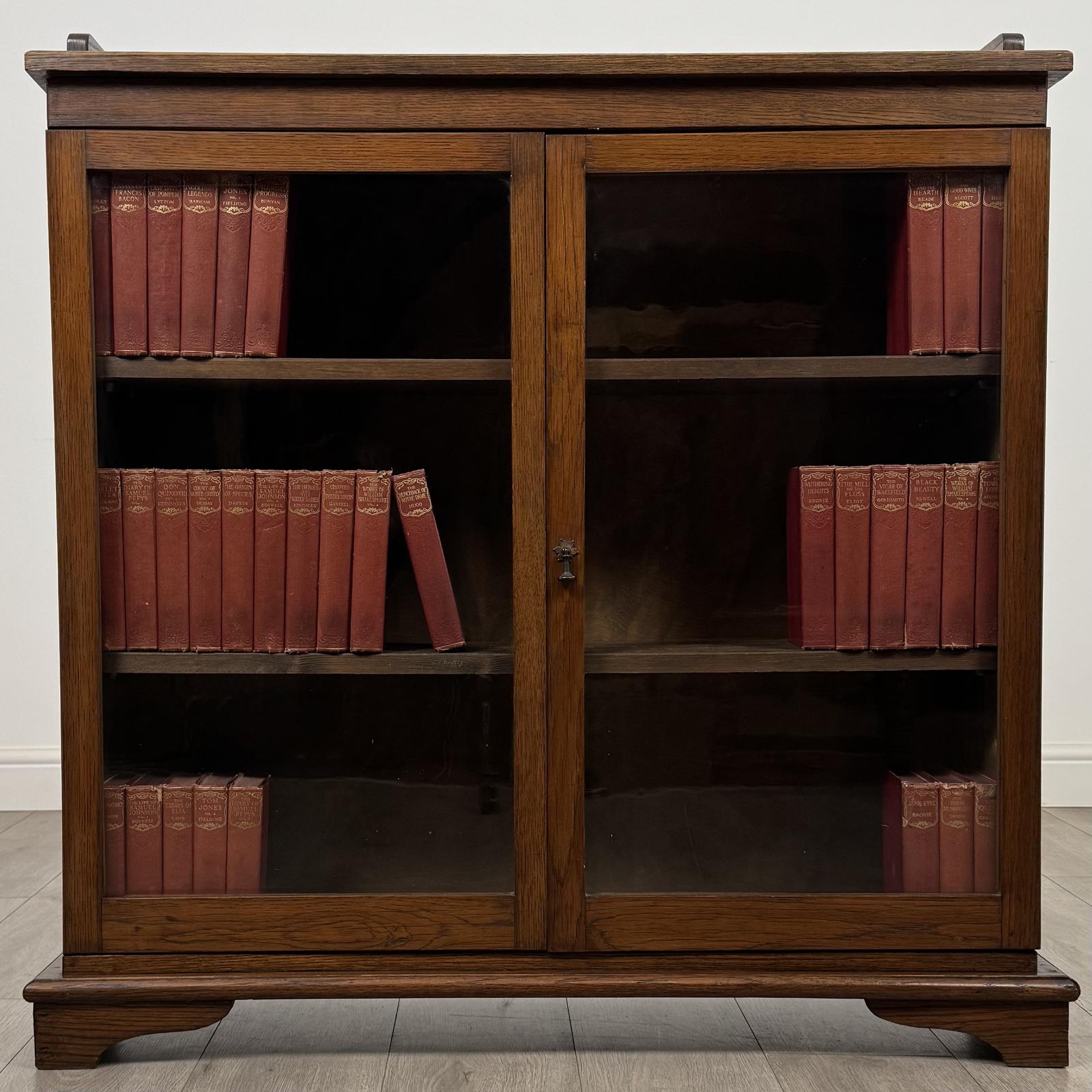 Antique 20th Century Good Quality Glazed Cabinet in Oak (1 of 11)
