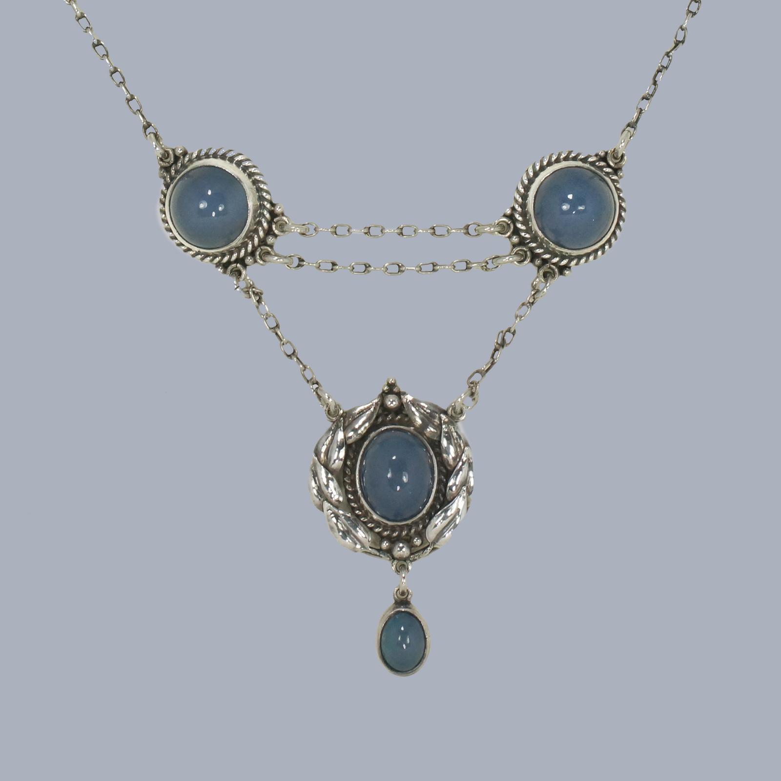 Exquisite Antique Arts & Crafts Chalcedony Necklace in Silver c.1900 - This Beautiful Necklace is Attributed to Edith Stewart (1 of 9)