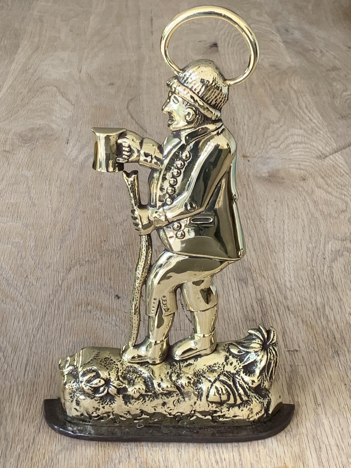 Brass Door Porter “Good Old Boy” Country Gent with Beer & Staff by Pearson Page Reg Number for 1908 (1 of 9)