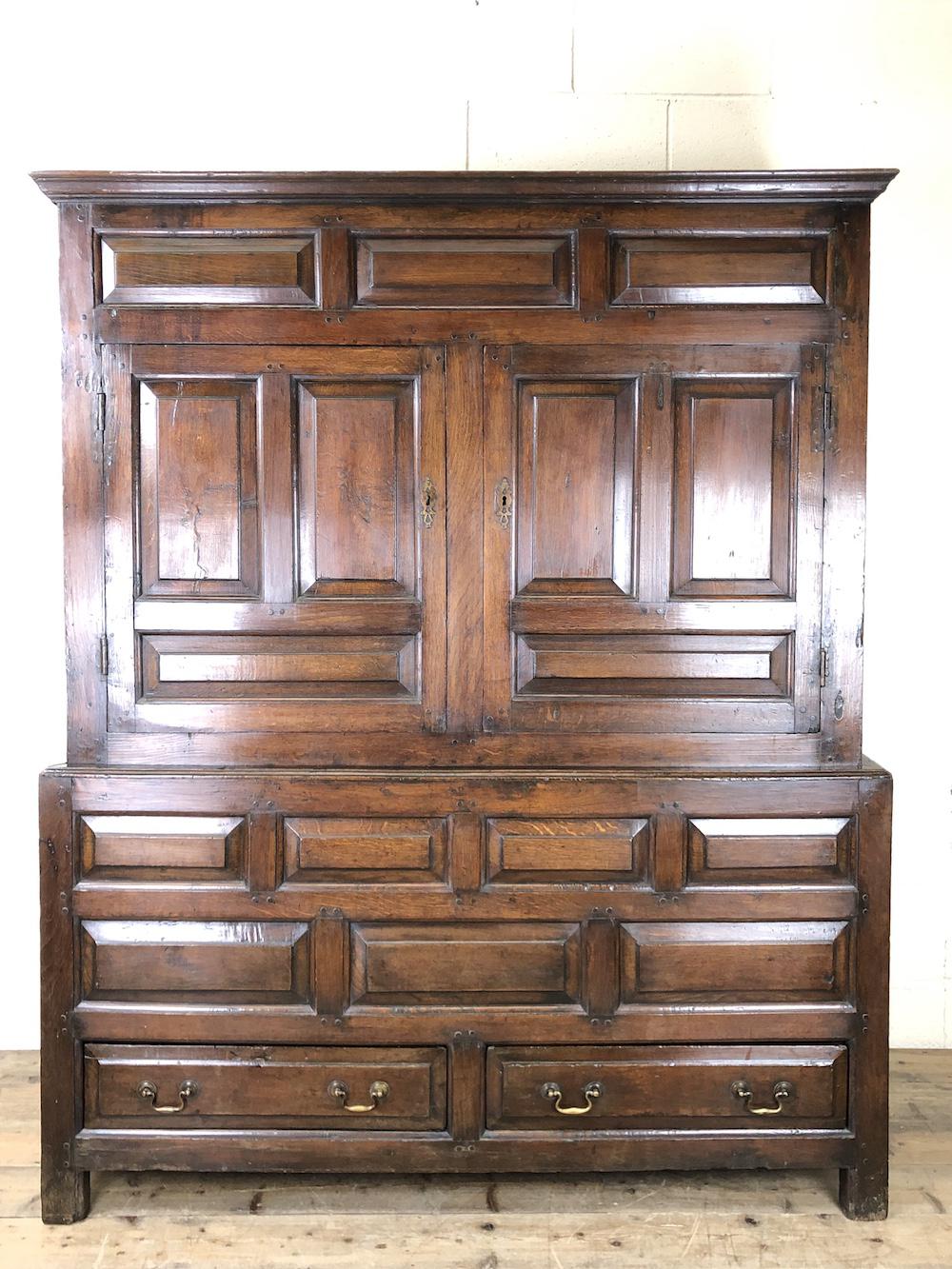 Large 18th Century Welsh Oak Hanging Cupboard (1 of 16) Large 18th Century Welsh Oak Hanging Cupboard (1 of 16)