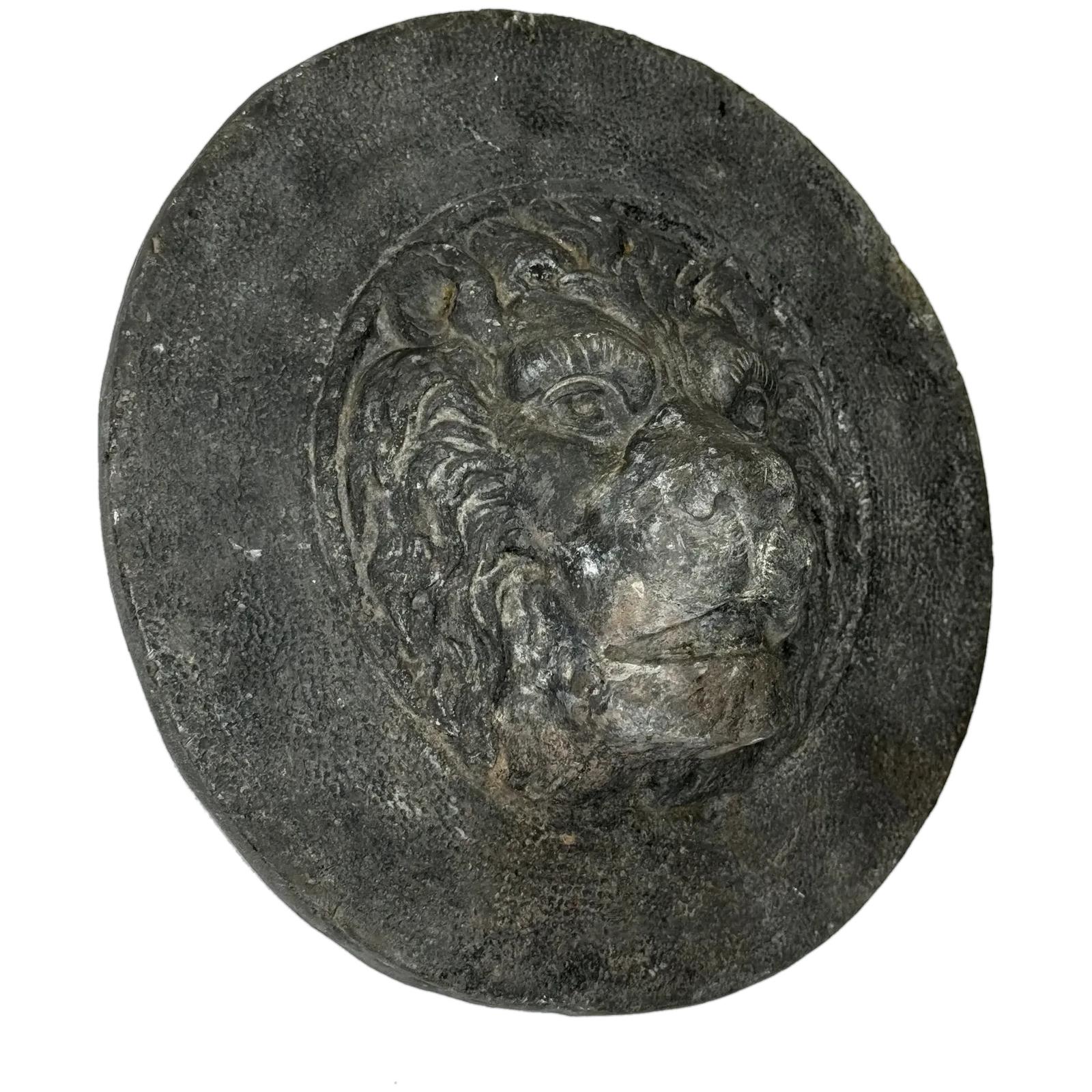 Georgian Lead Regal Lion Garden Fountain Crown Finial Sculpture (1 of 30) Georgian Lead Regal Lion Garden Fountain Crown Finial Sculpture (1 of 30)