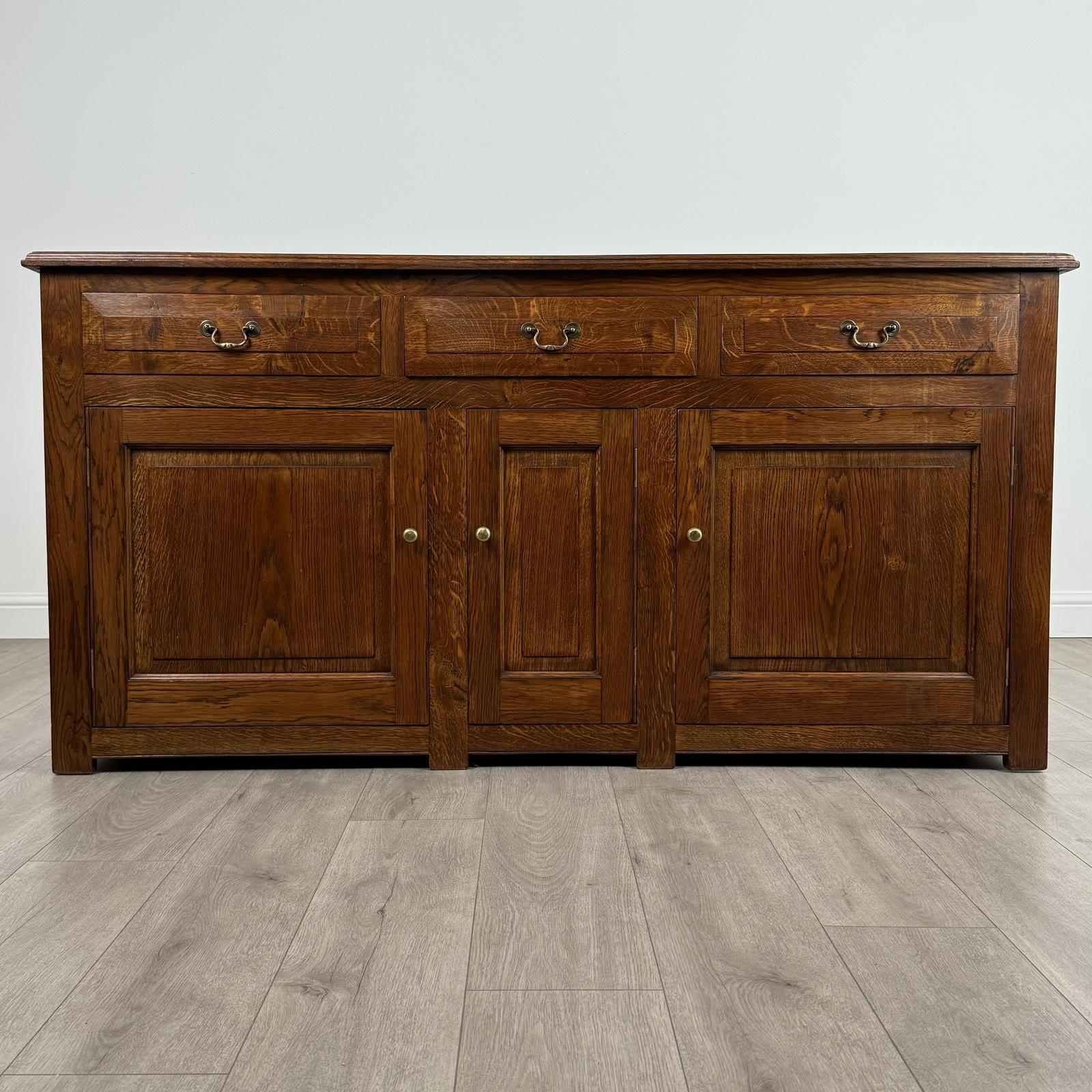 Antique 20th Century Fine Quality Dresser Base In Oak (1 of 12) Antique 20th Century Fine Quality Dresser Base In Oak (1 of 12)