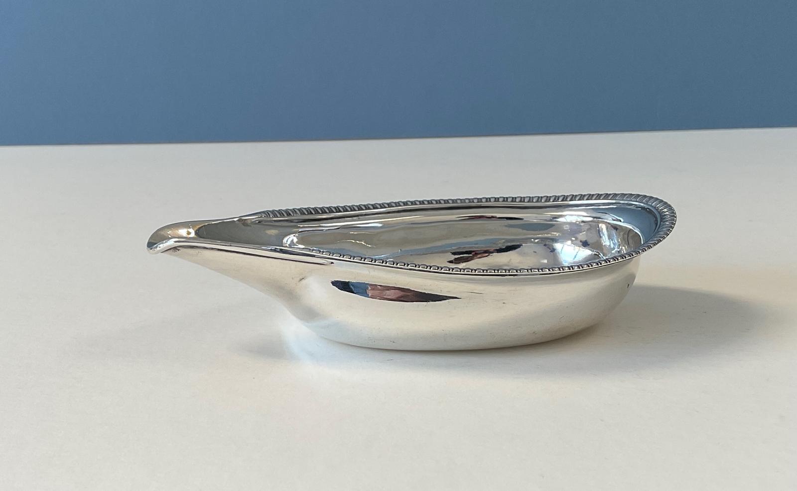 Antique Silver Georgian Pap Boat (1 of 5) Antique Silver Georgian Pap Boat (1 of 5)